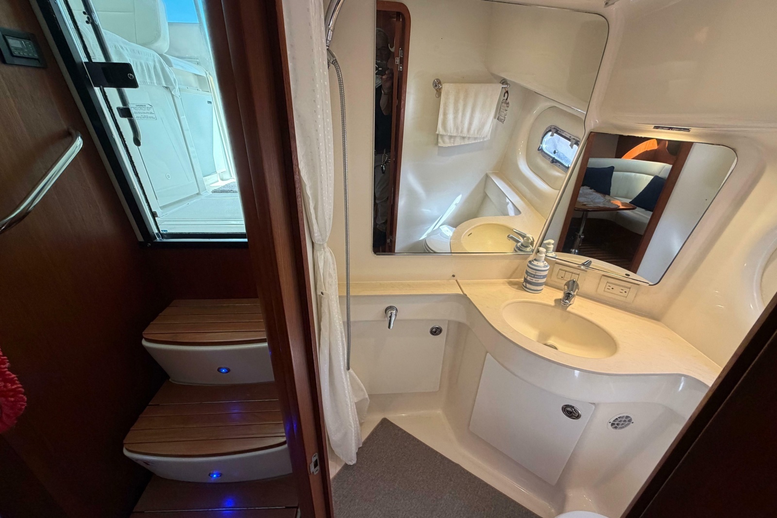 2005 Tiara Yachts 3600 Sovran