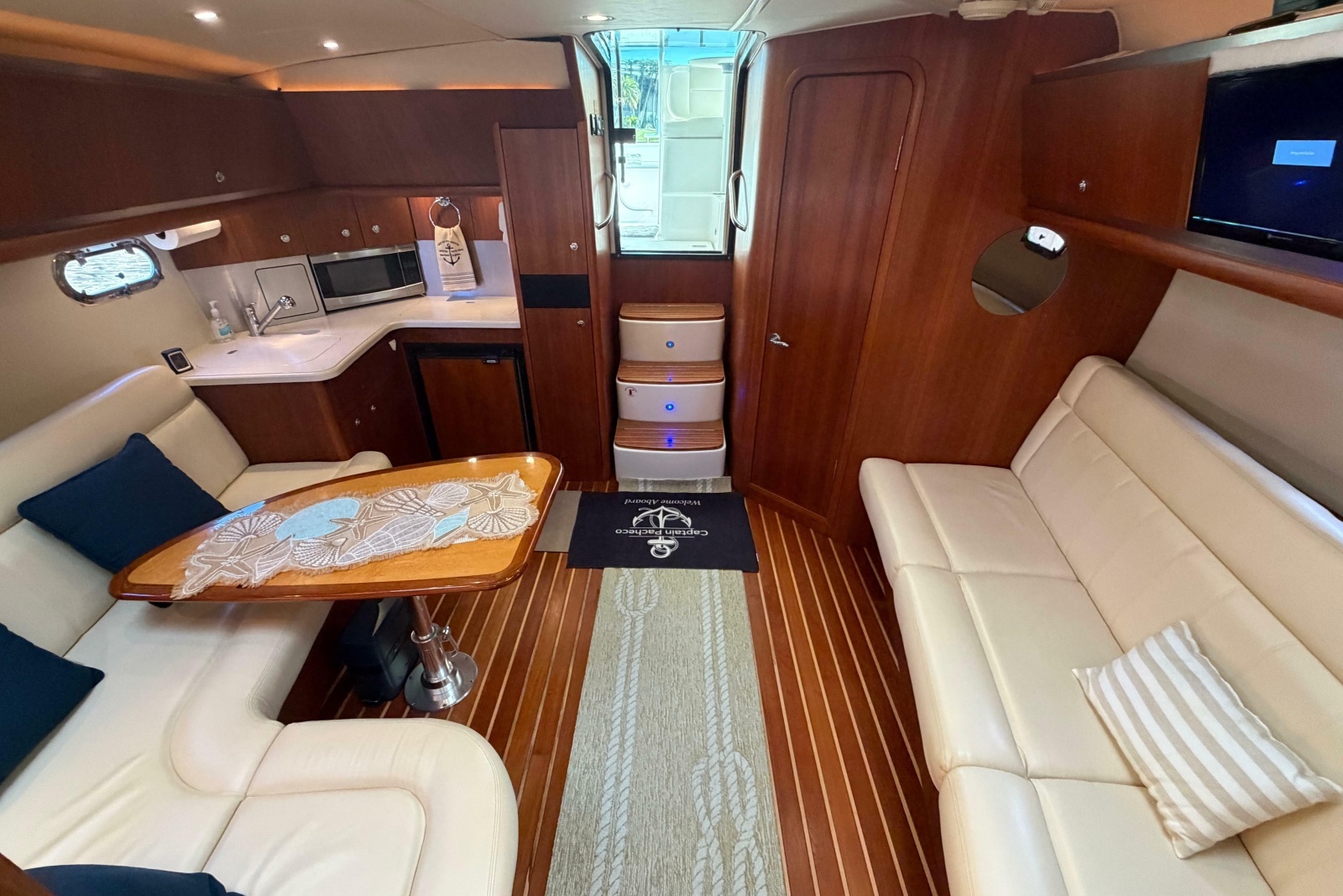 2005 Tiara Yachts 3600 Sovran