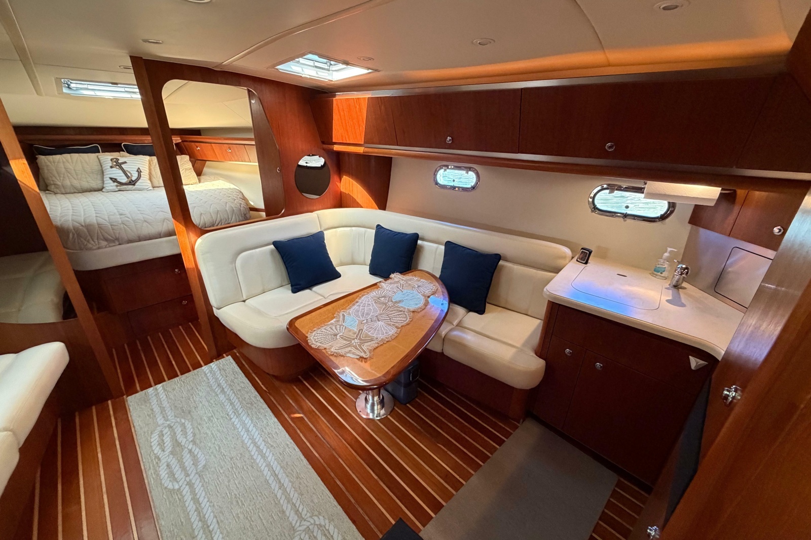 2005 Tiara Yachts 3600 Sovran