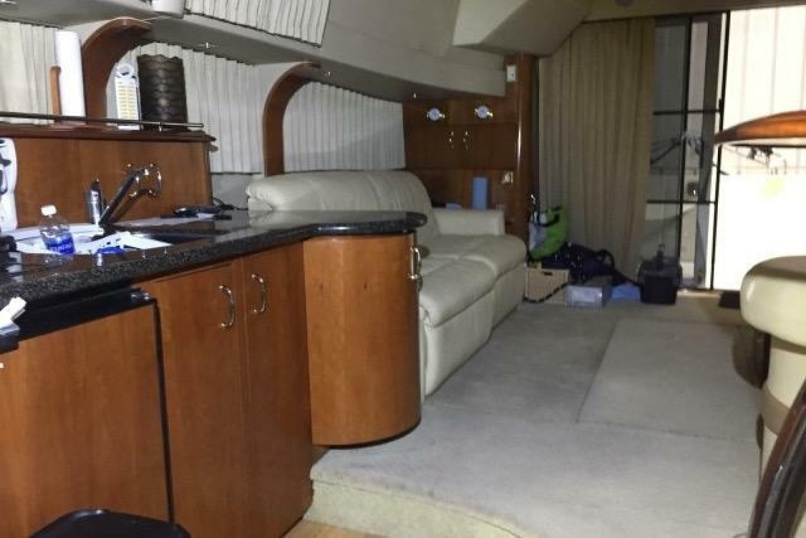 2004 Carver 420 Mariner