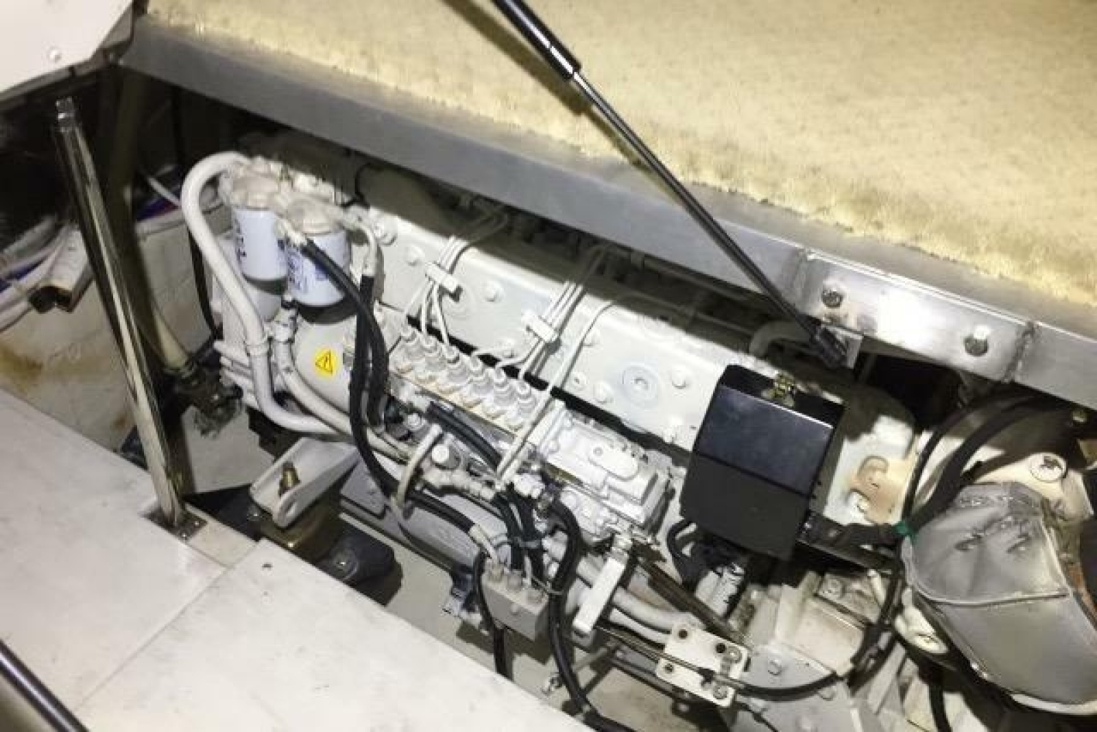 2004 Carver 420 Mariner