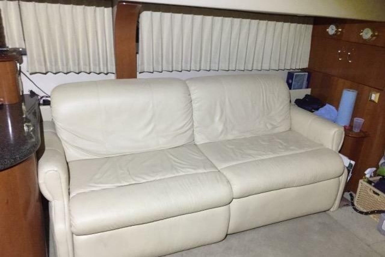 2004 Carver 420 Mariner