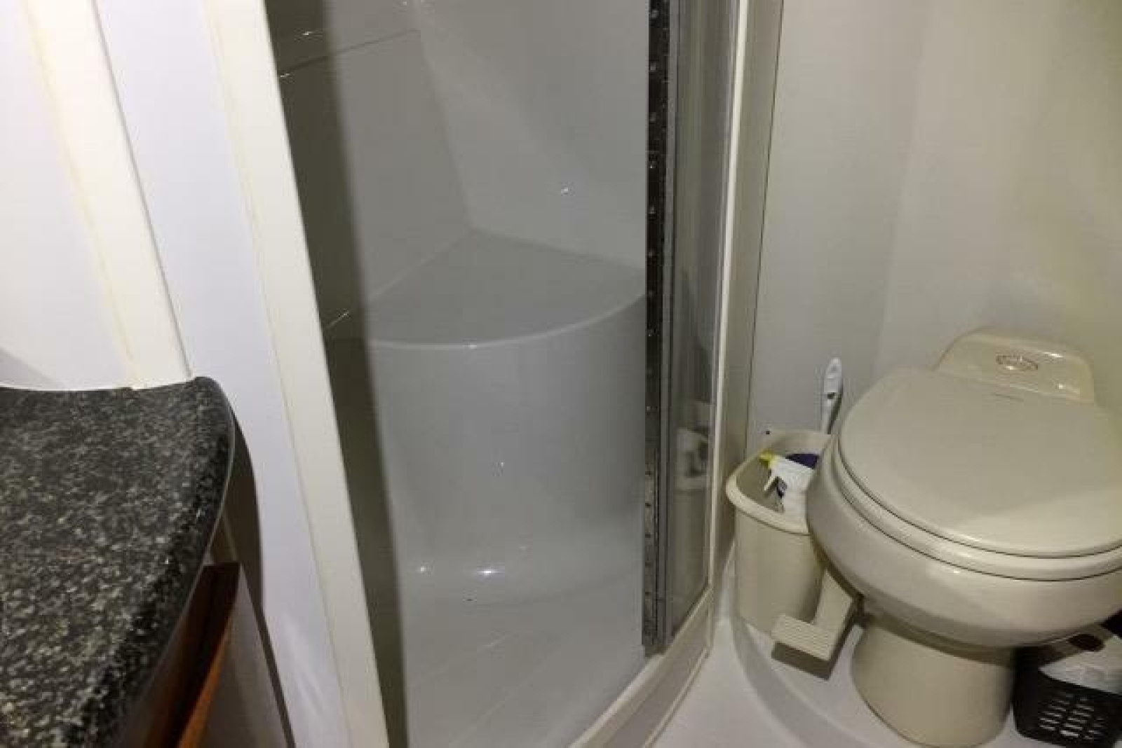 2004 Carver 420 Mariner