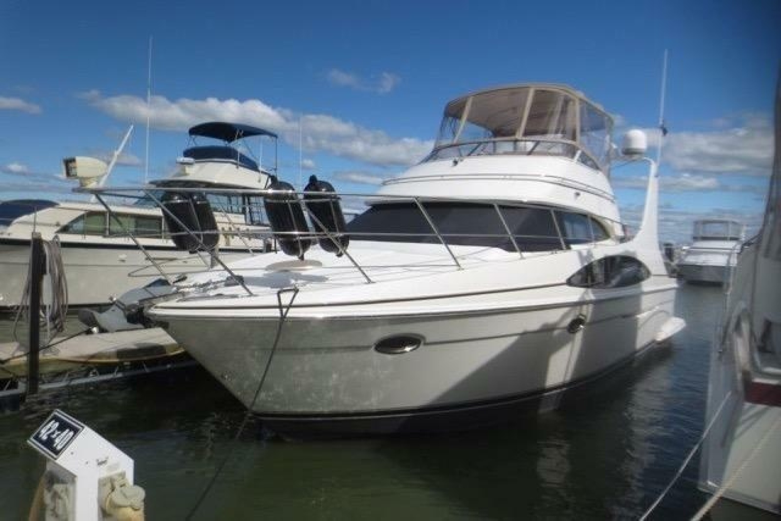 2004 Carver 420 Mariner