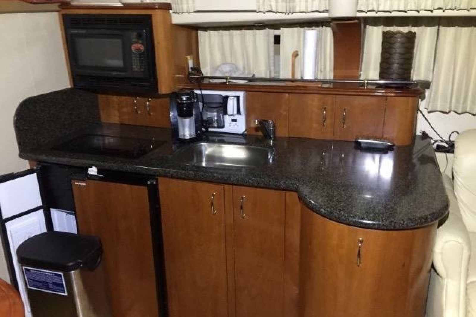 2004 Carver 420 Mariner