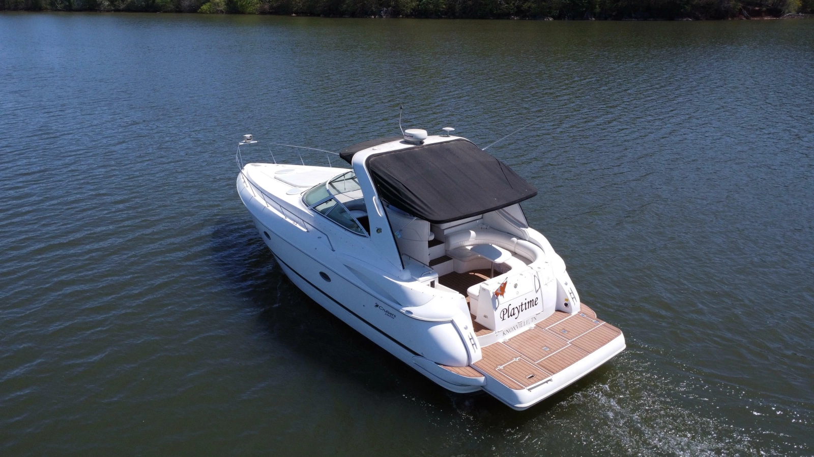 2004 Cruisers Yachts 370 Express