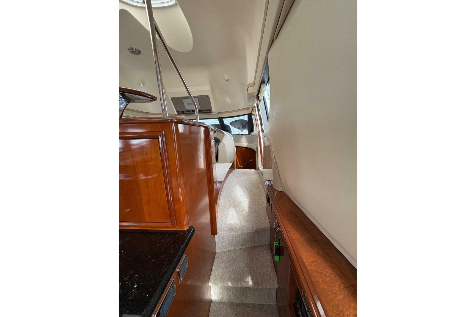 2004 Carver 560 Voyager