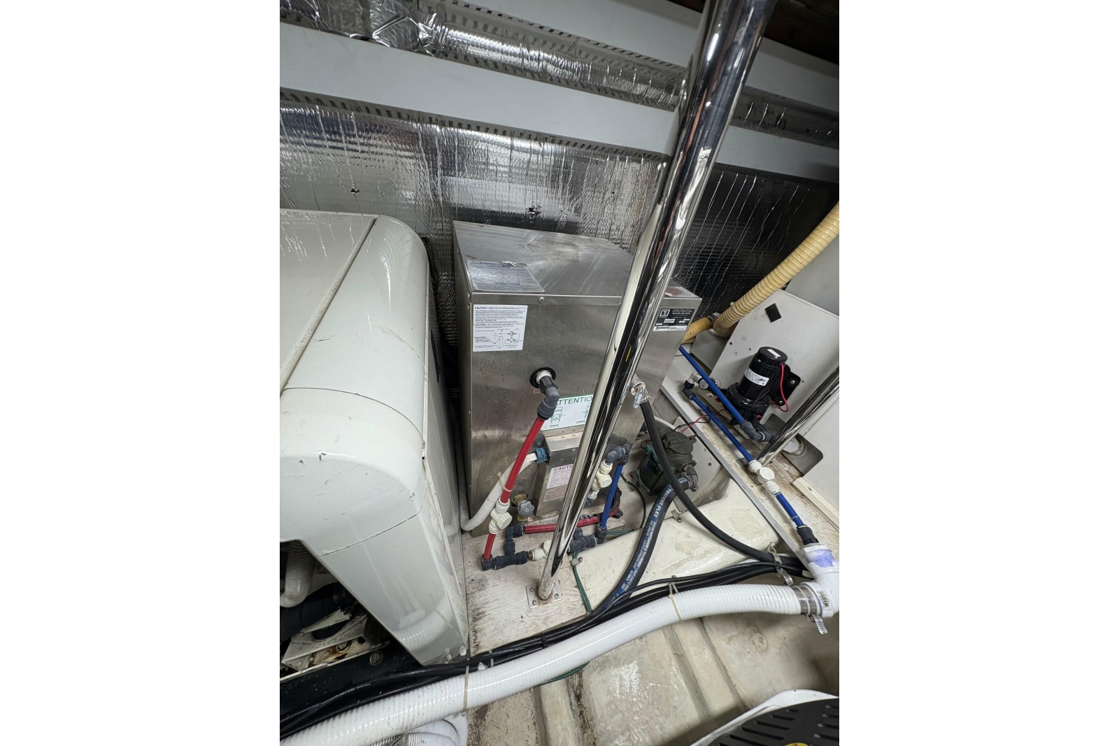 2004 Carver 560 Voyager