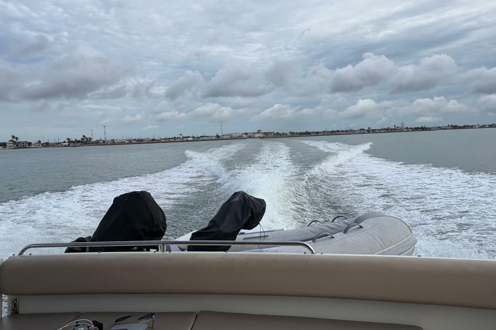 2004 Carver 560 Voyager