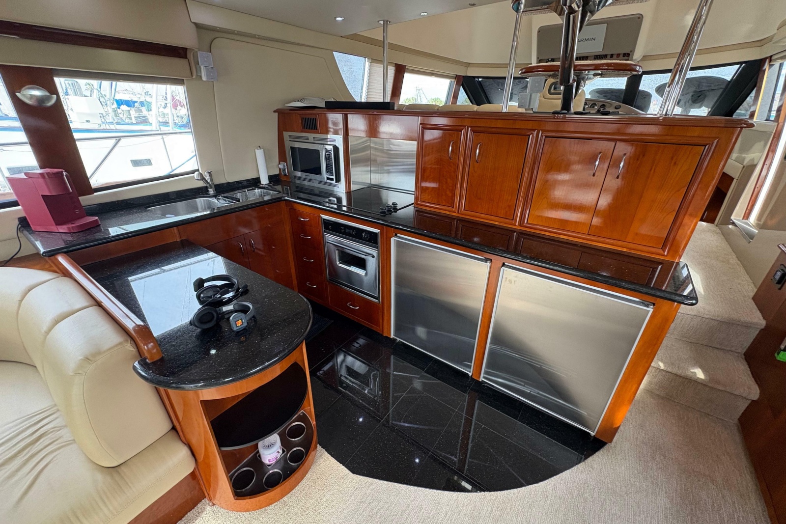 2004 Carver 560 Voyager
