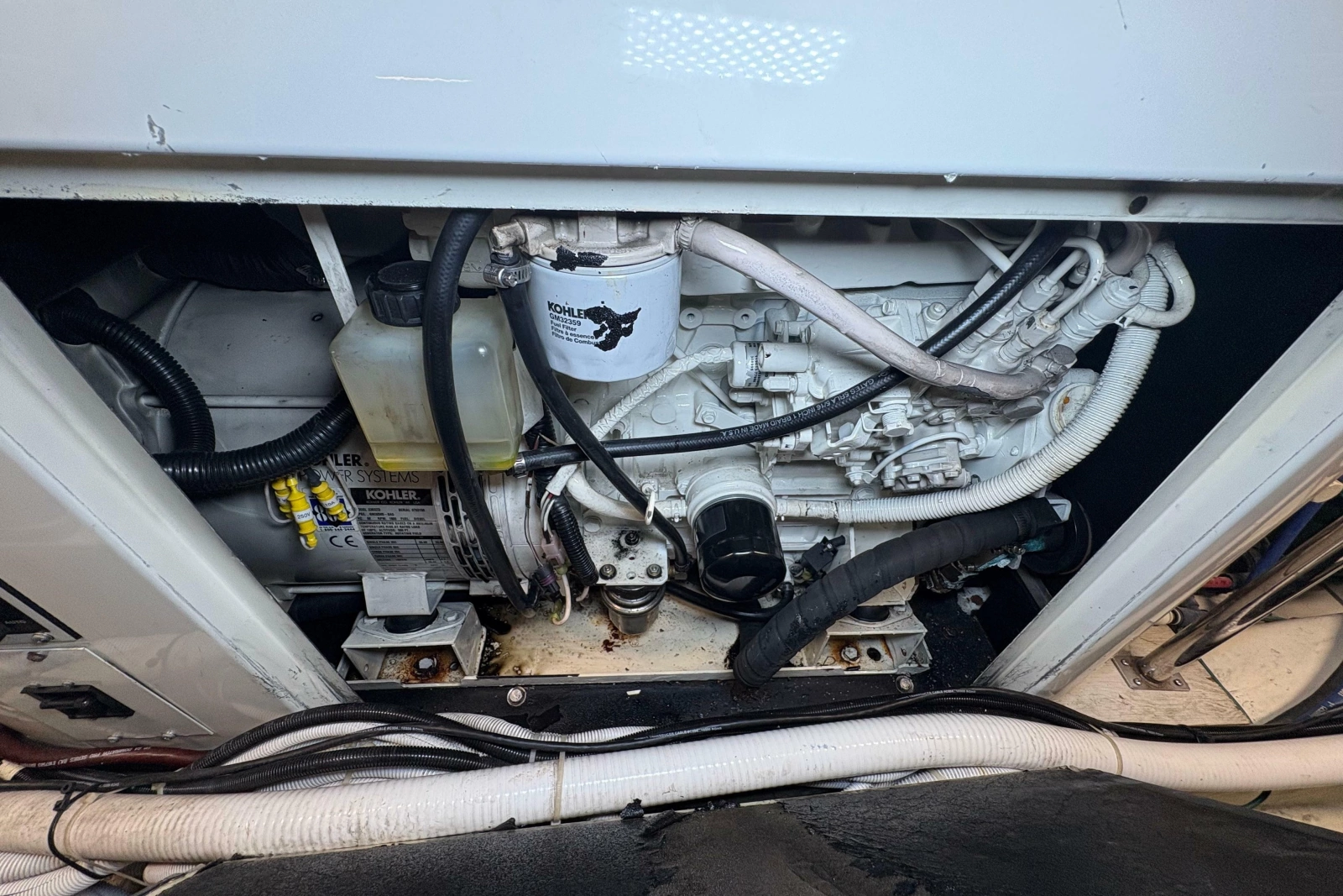 2004 Carver 560 Voyager