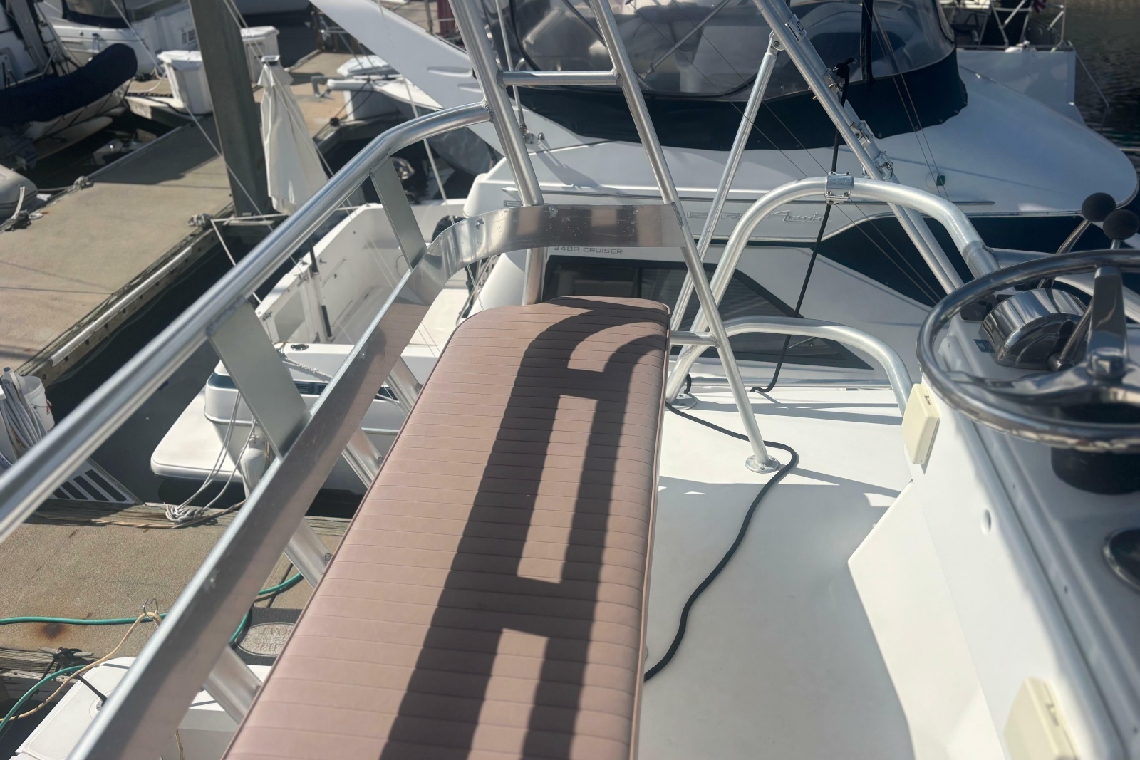 2004 Luhrs 32 Open