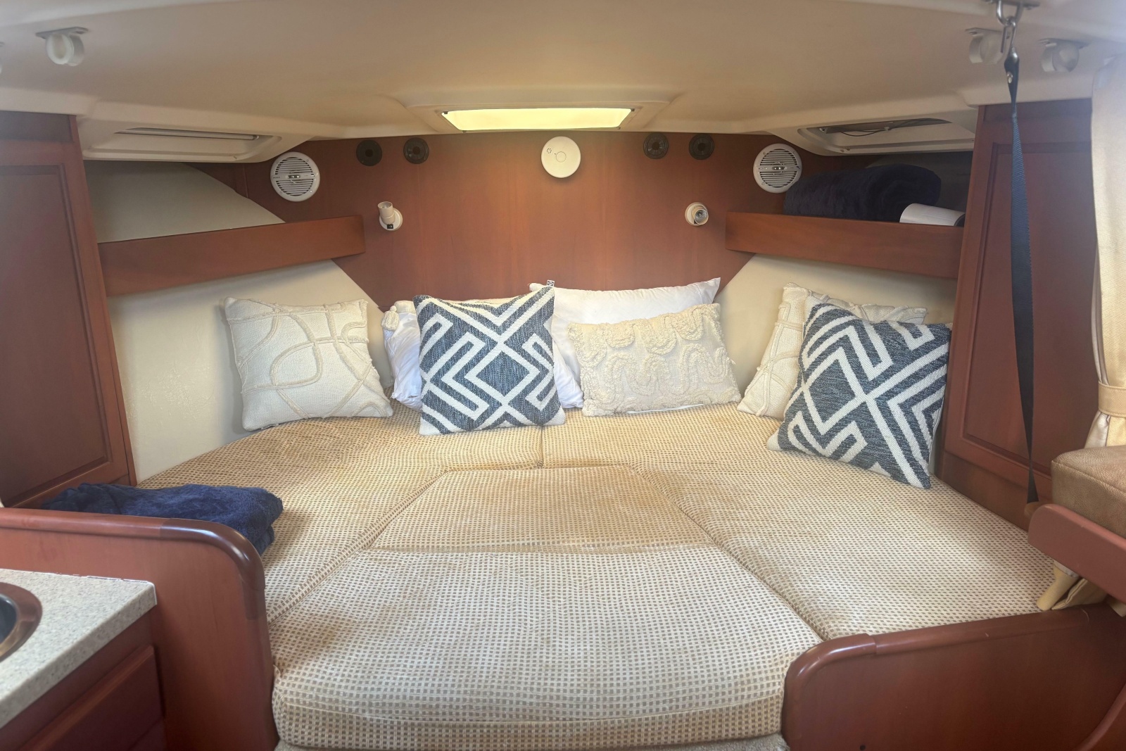 2004 Luhrs 32 Open