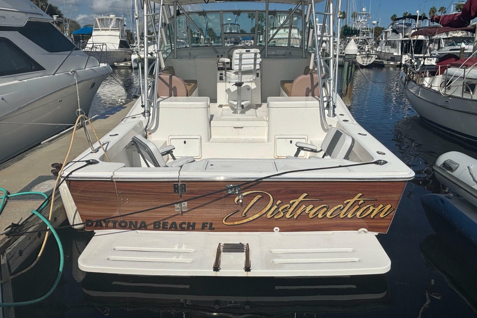 2004 Luhrs 32 Open