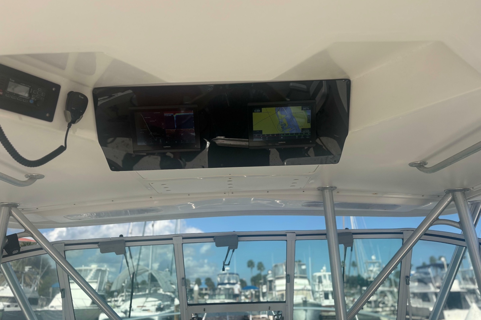 2004 Luhrs 32 Open