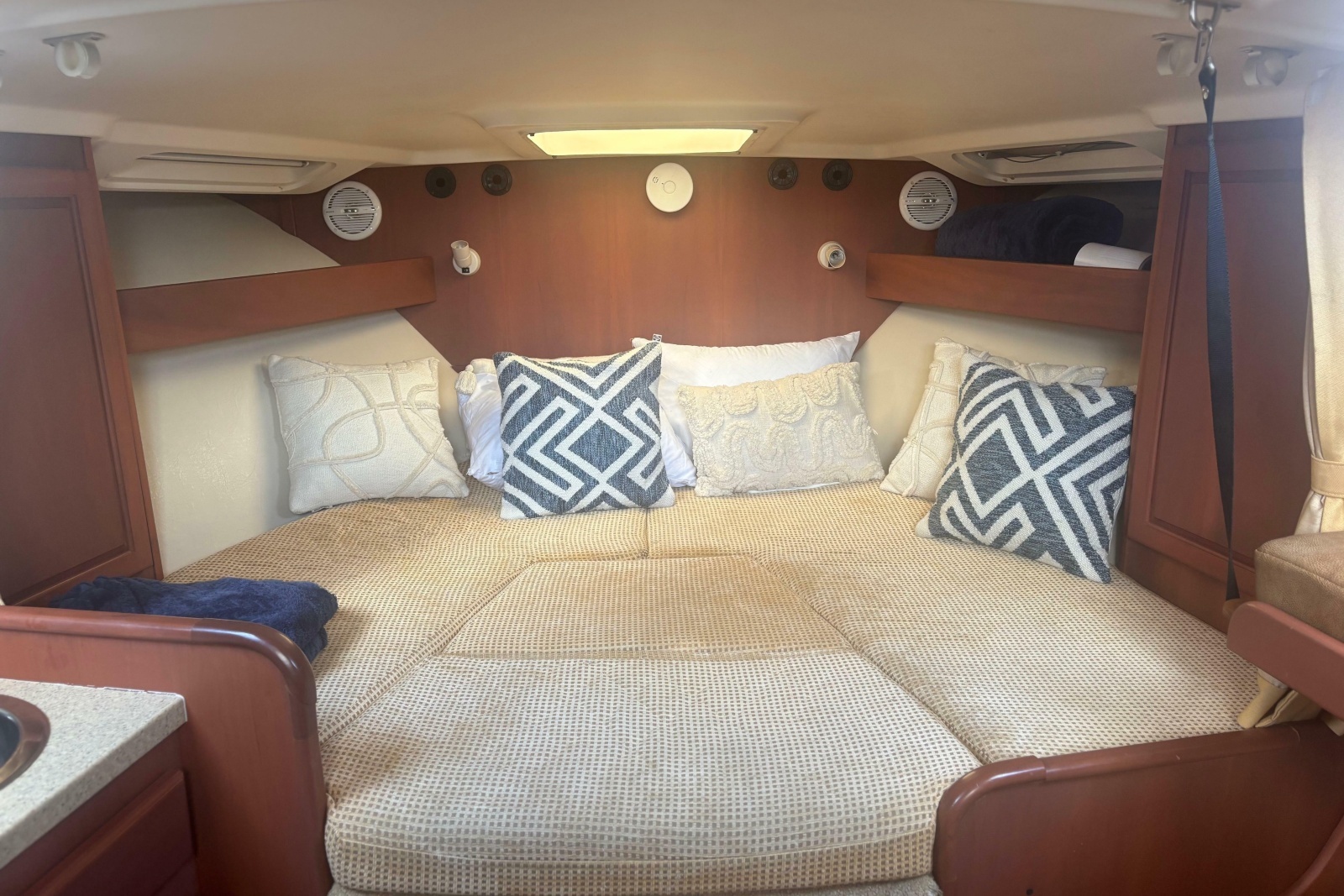2004 Luhrs 32 Open