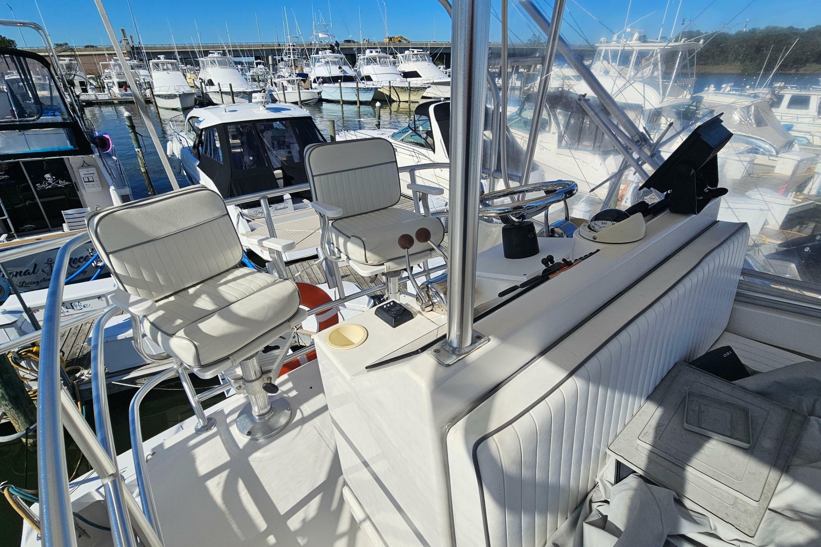 2004 Luhrs 34 Convertible