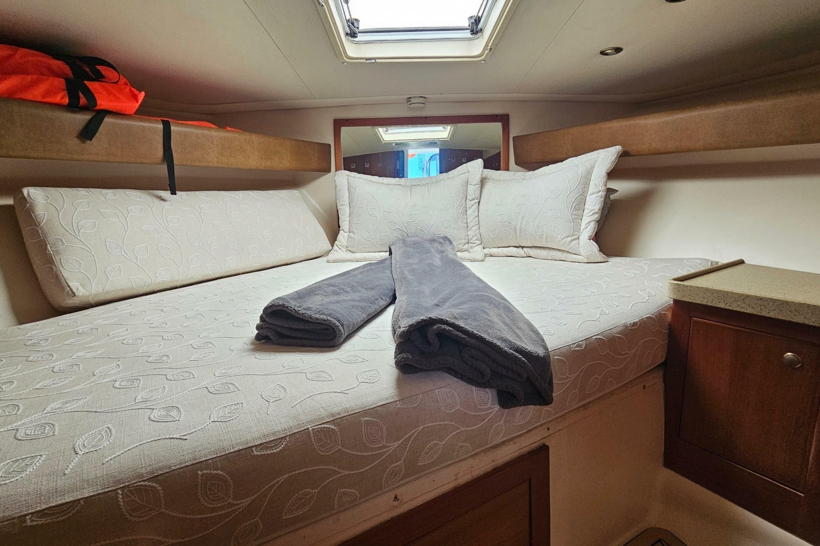2004 Luhrs 34 Convertible