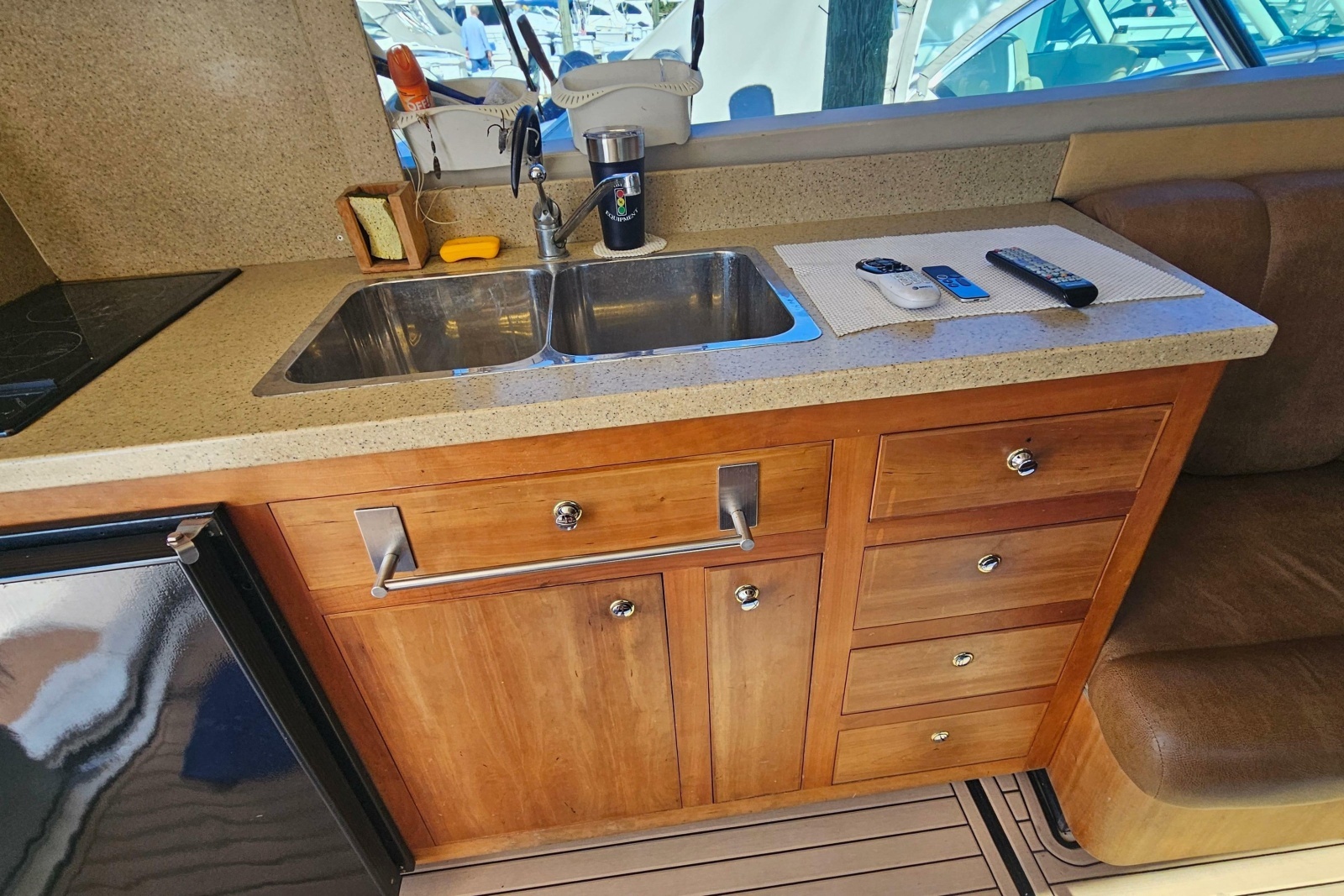 2004 Luhrs 34 Convertible