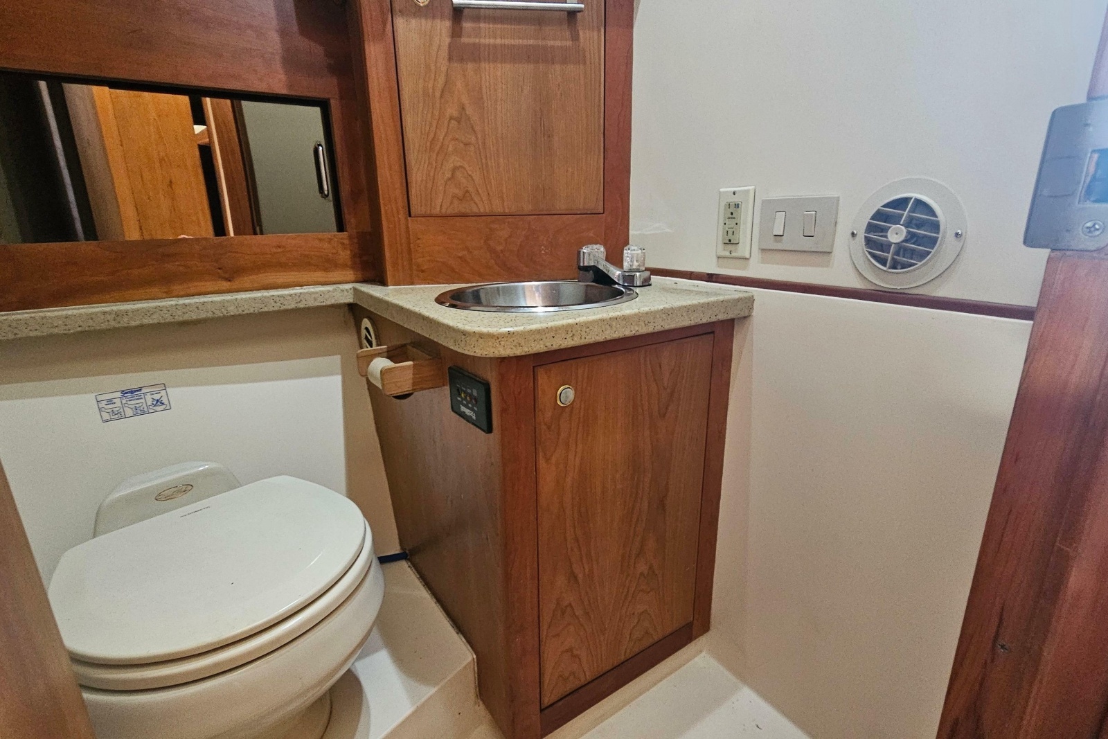 2004 Luhrs 34 Convertible