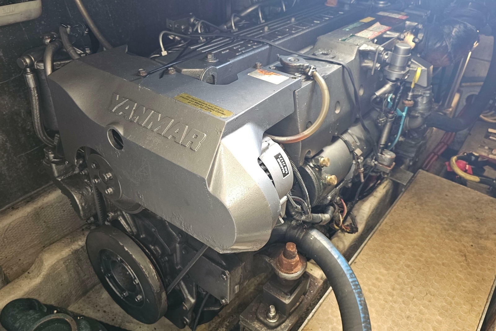 2004 Luhrs 34 Convertible