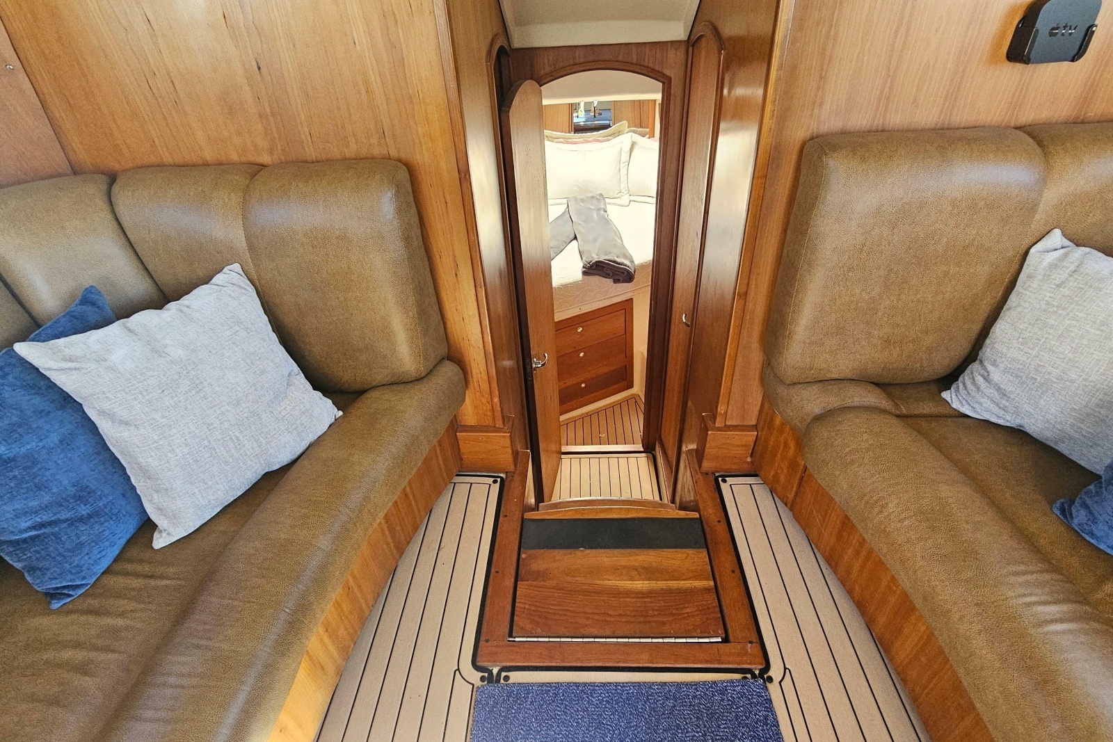 2004 Luhrs 34 Convertible