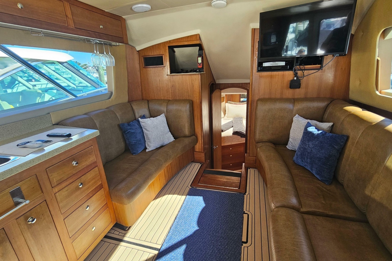 2004 Luhrs 34 Convertible