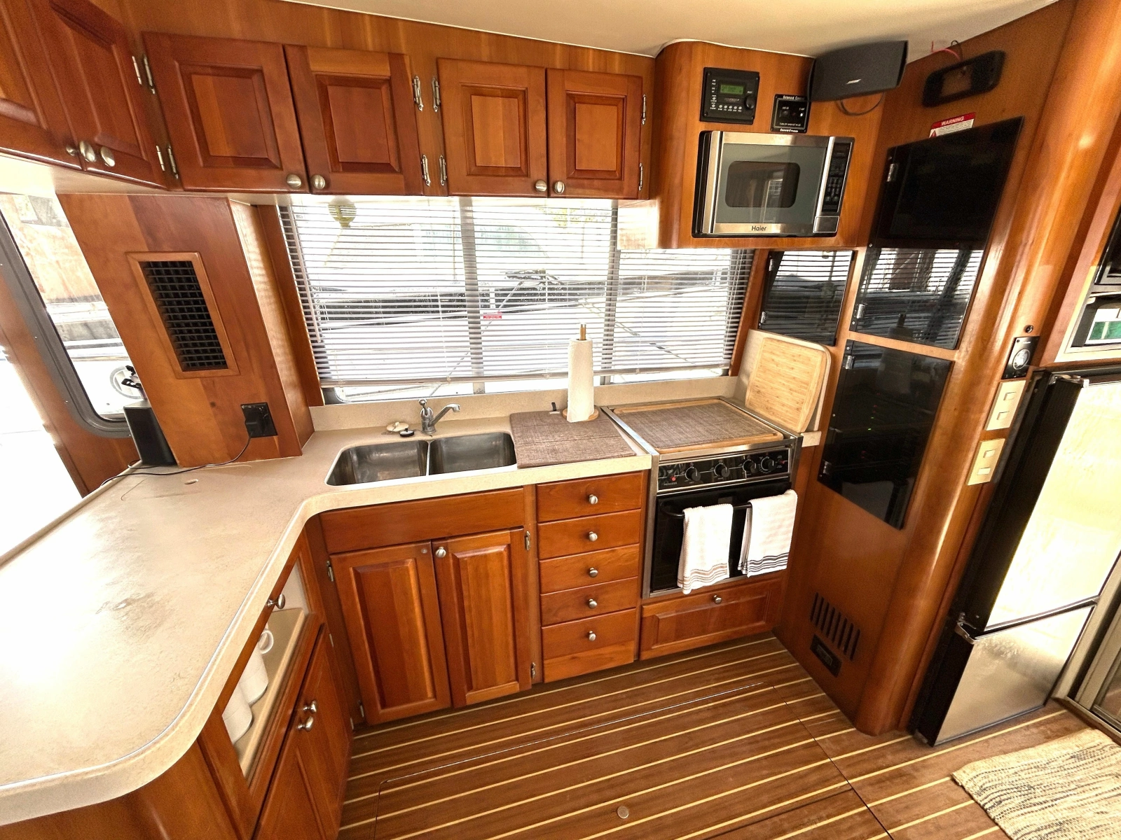 Southern Cross 40ft Mainship Yacht For Sale