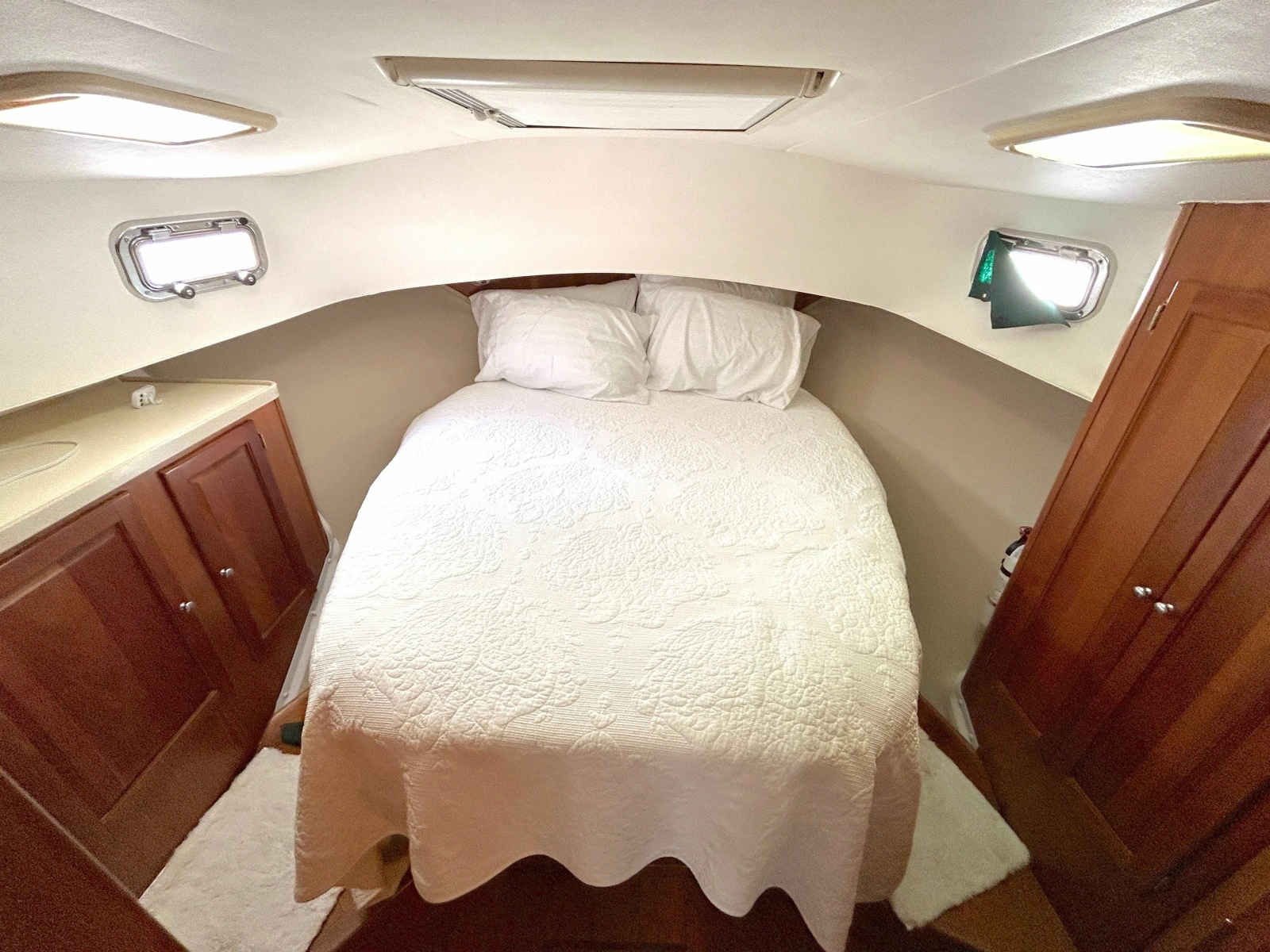 Southern Cross 40ft Mainship Yacht For Sale