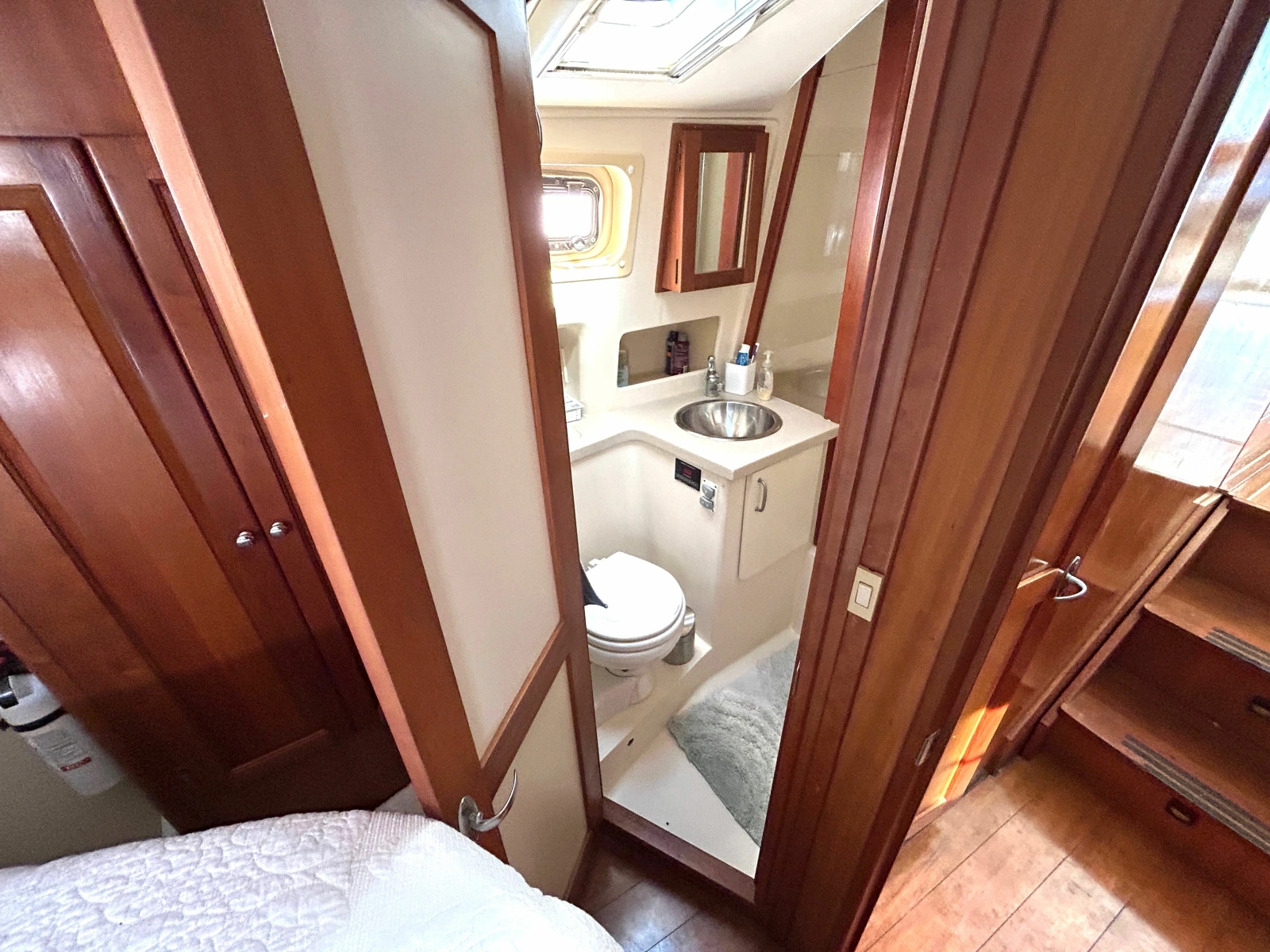 Southern Cross 40ft Mainship Yacht For Sale