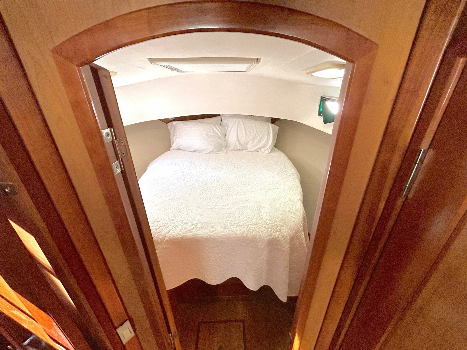 Southern Cross 40ft Mainship Yacht For Sale