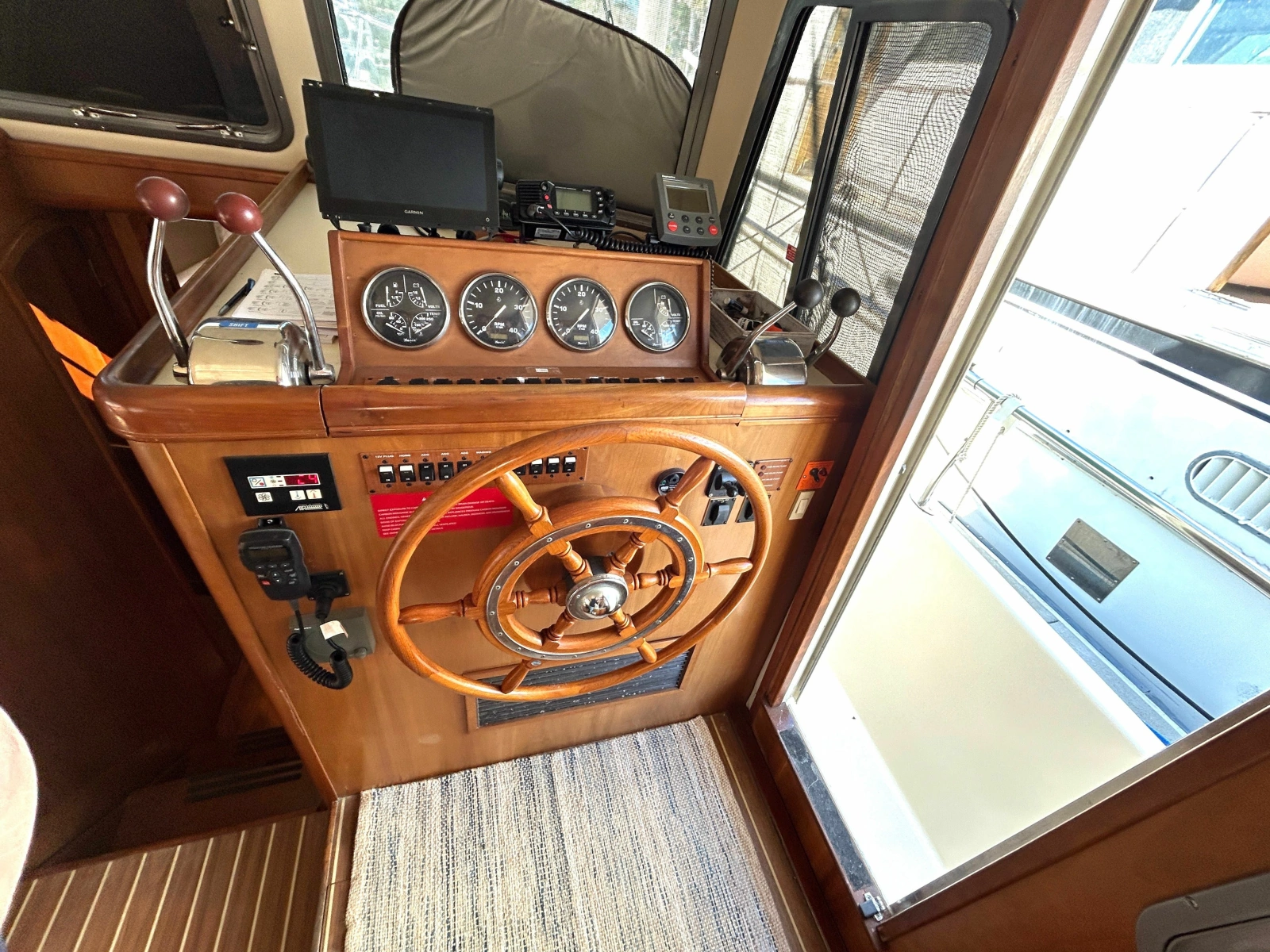 Southern Cross 40ft Mainship Yacht For Sale
