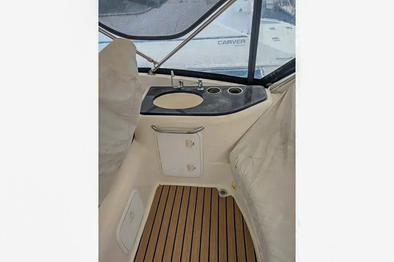 2004 Meridian 411 Sedan