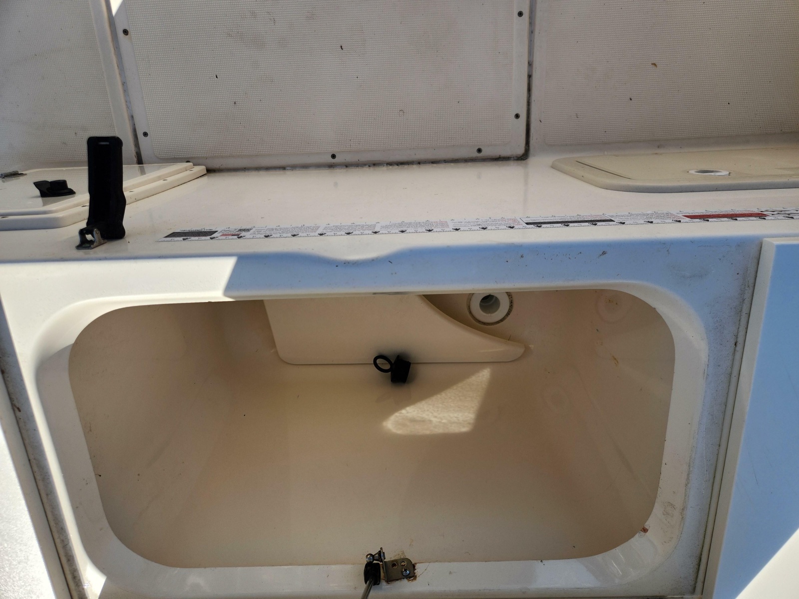 2004 Pursuit 2470 Center Console
