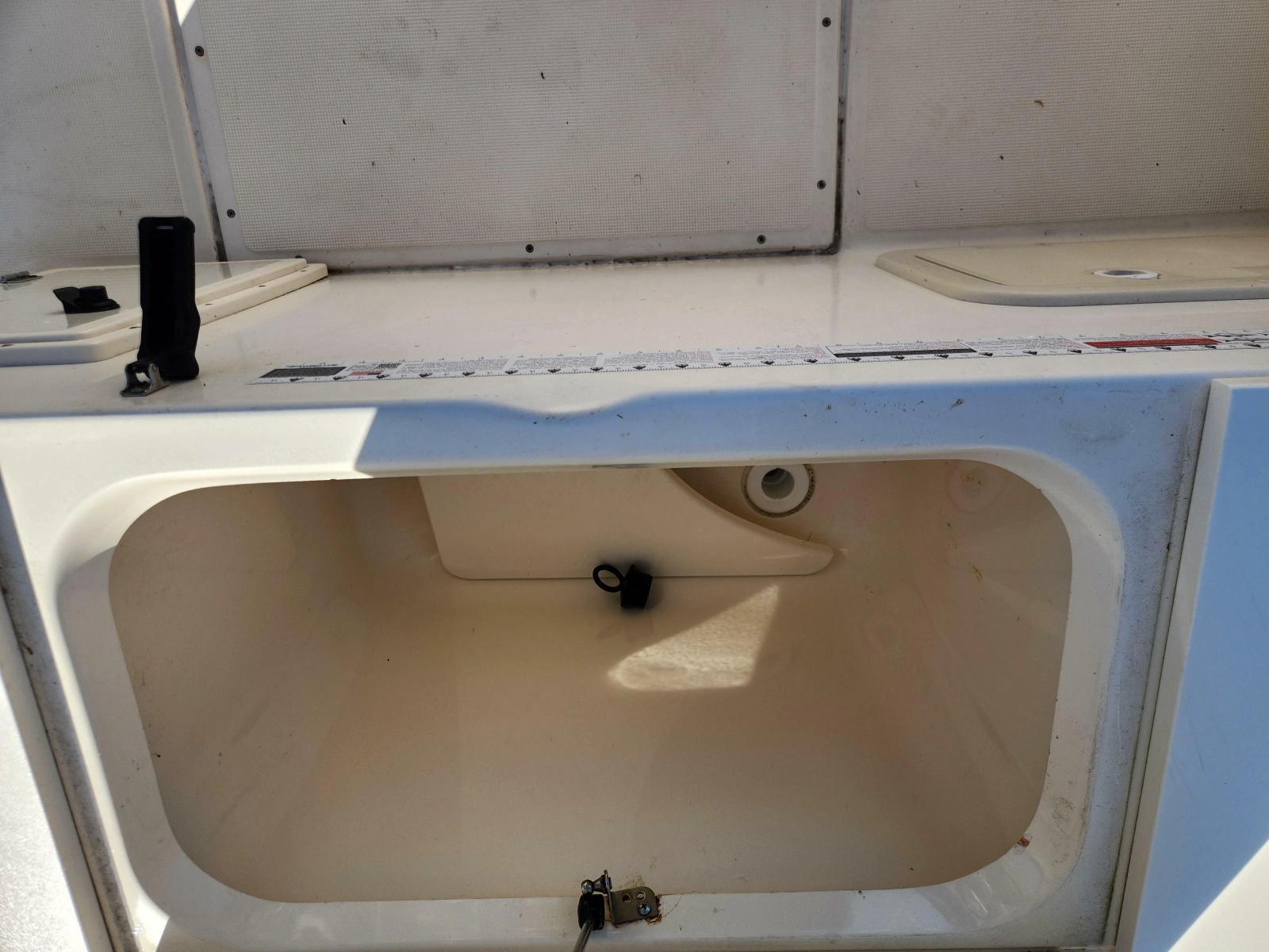 2004 Pursuit 2470 Center Console