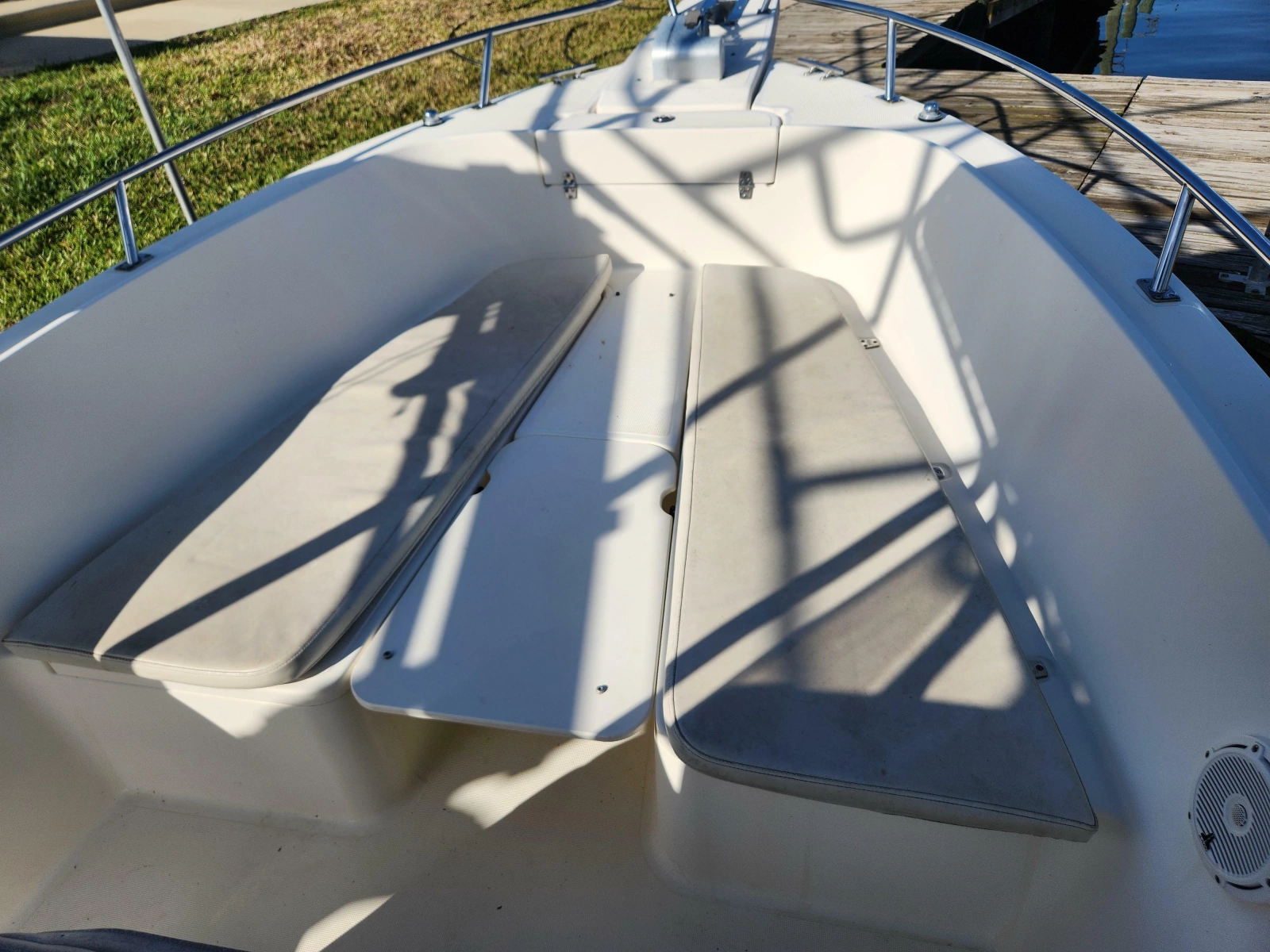 2004 Pursuit 2470 Center Console