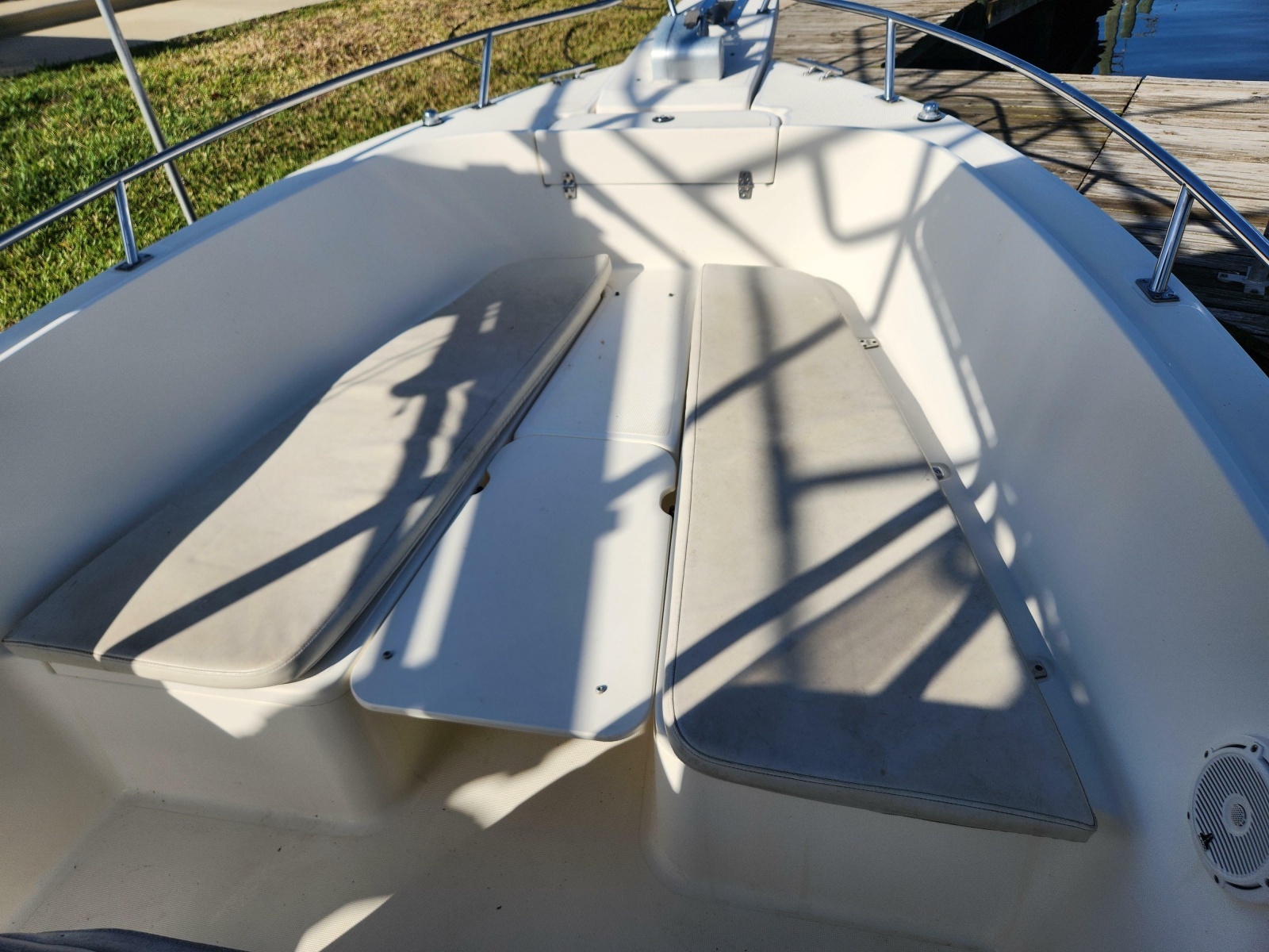 2004 Pursuit 2470 Center Console