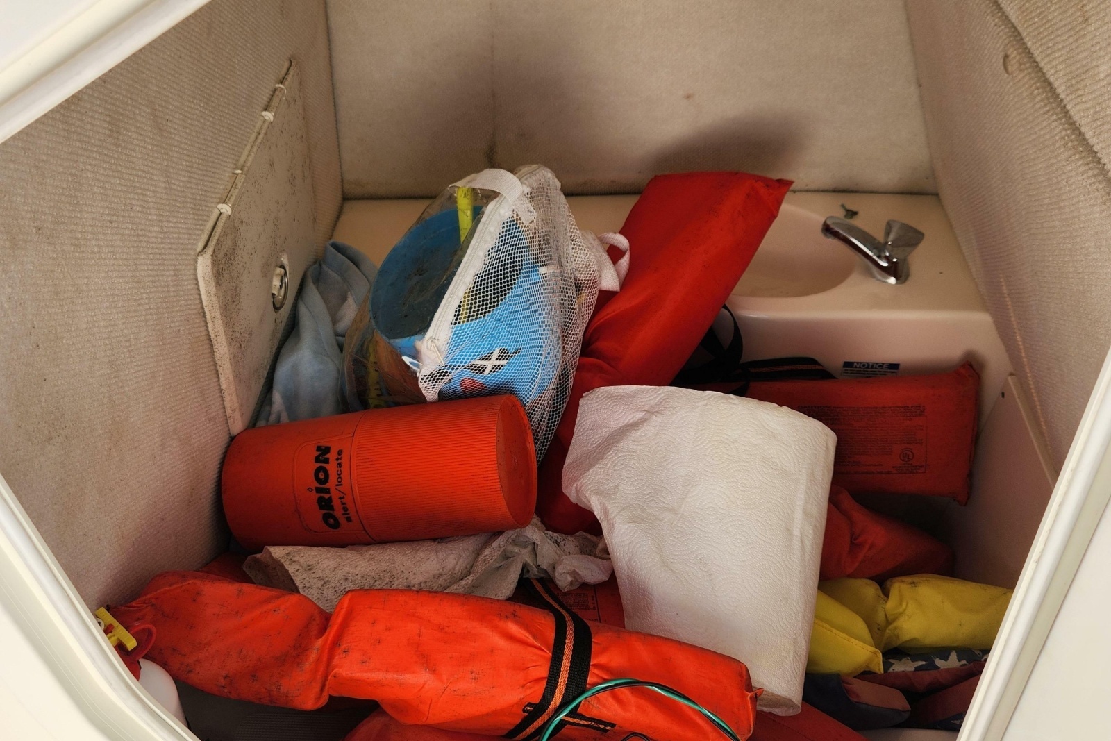2004 Pursuit 2470 Center Console