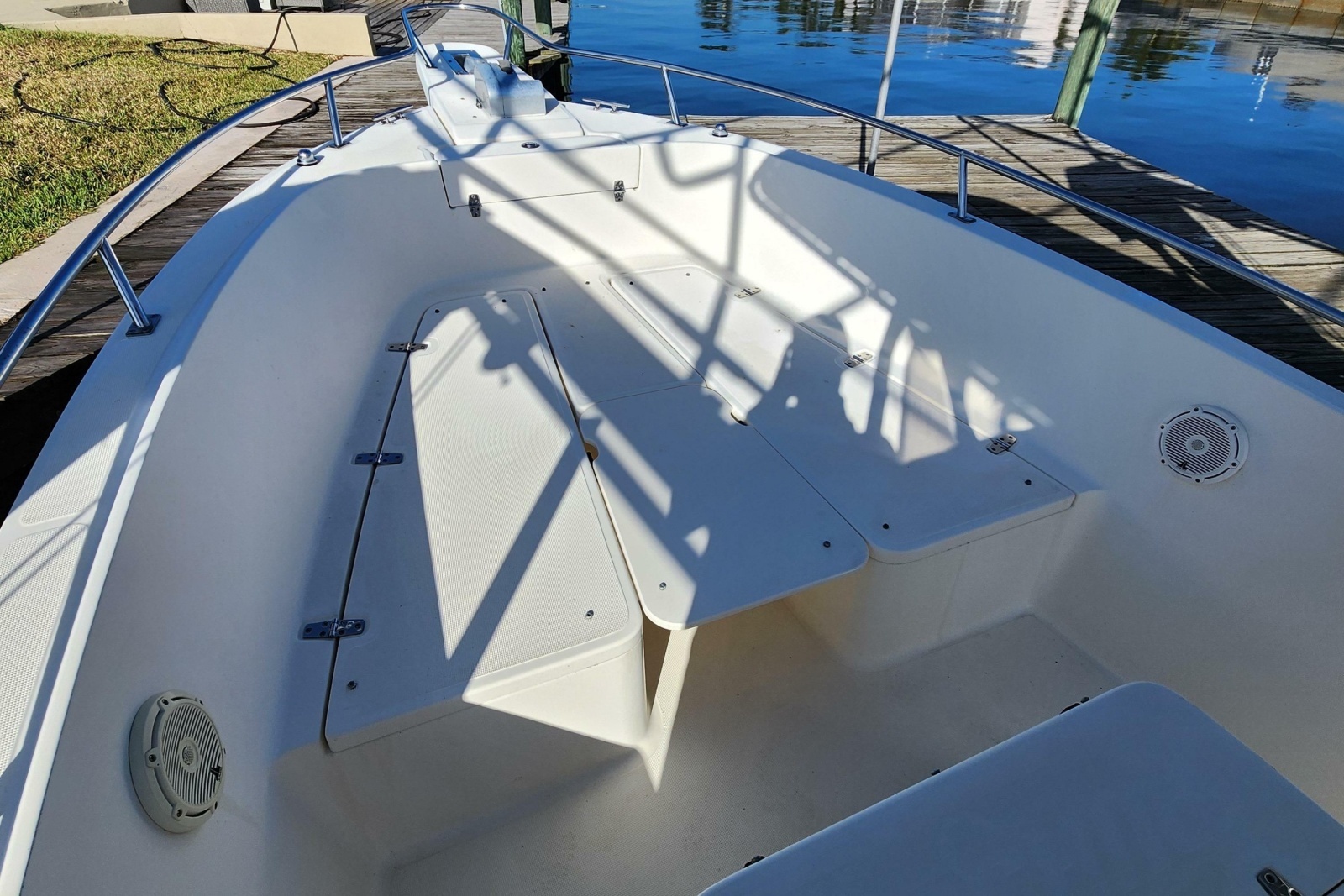 2004 Pursuit 2470 Center Console