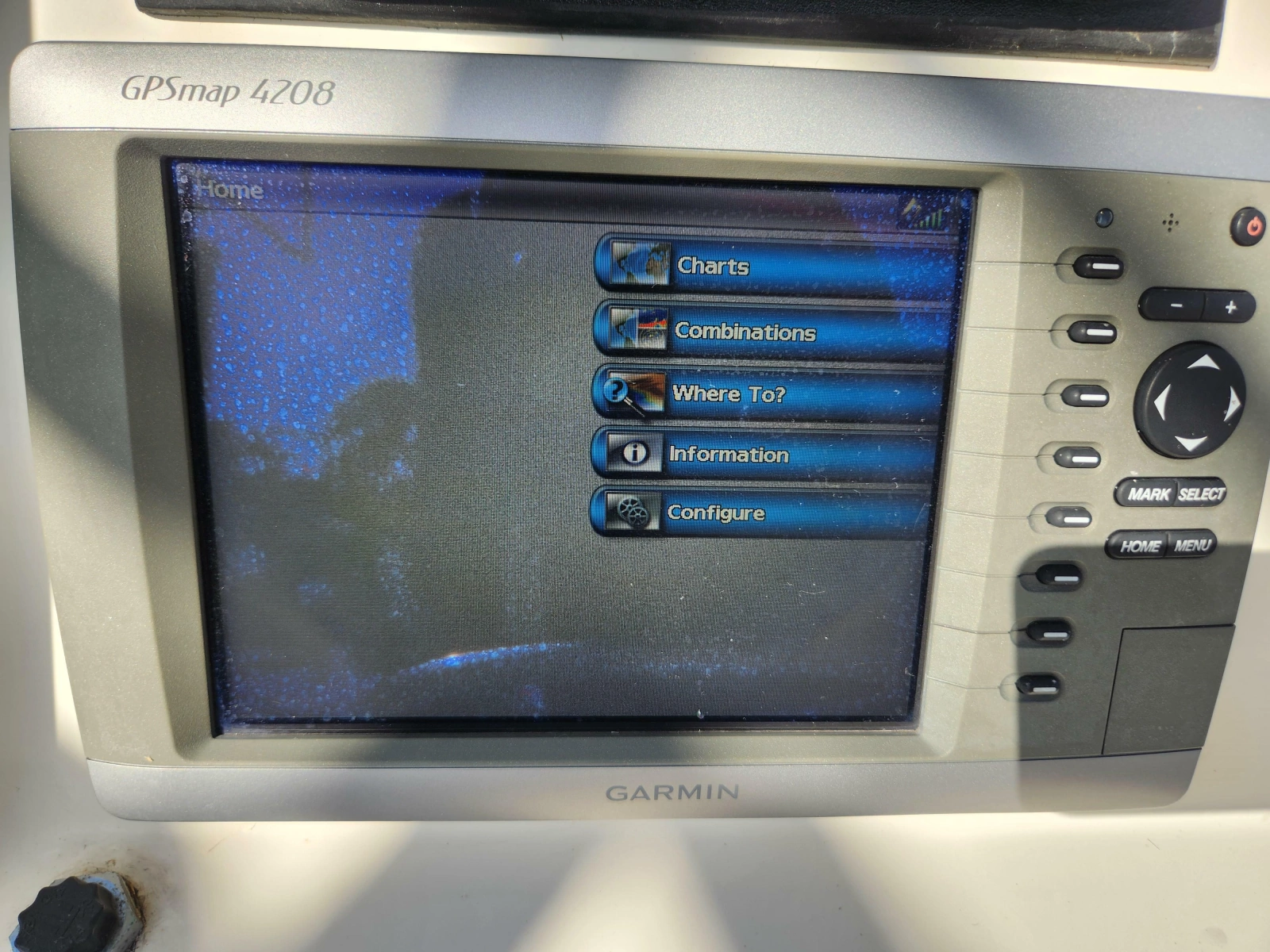 2004 Pursuit 2470 Center Console
