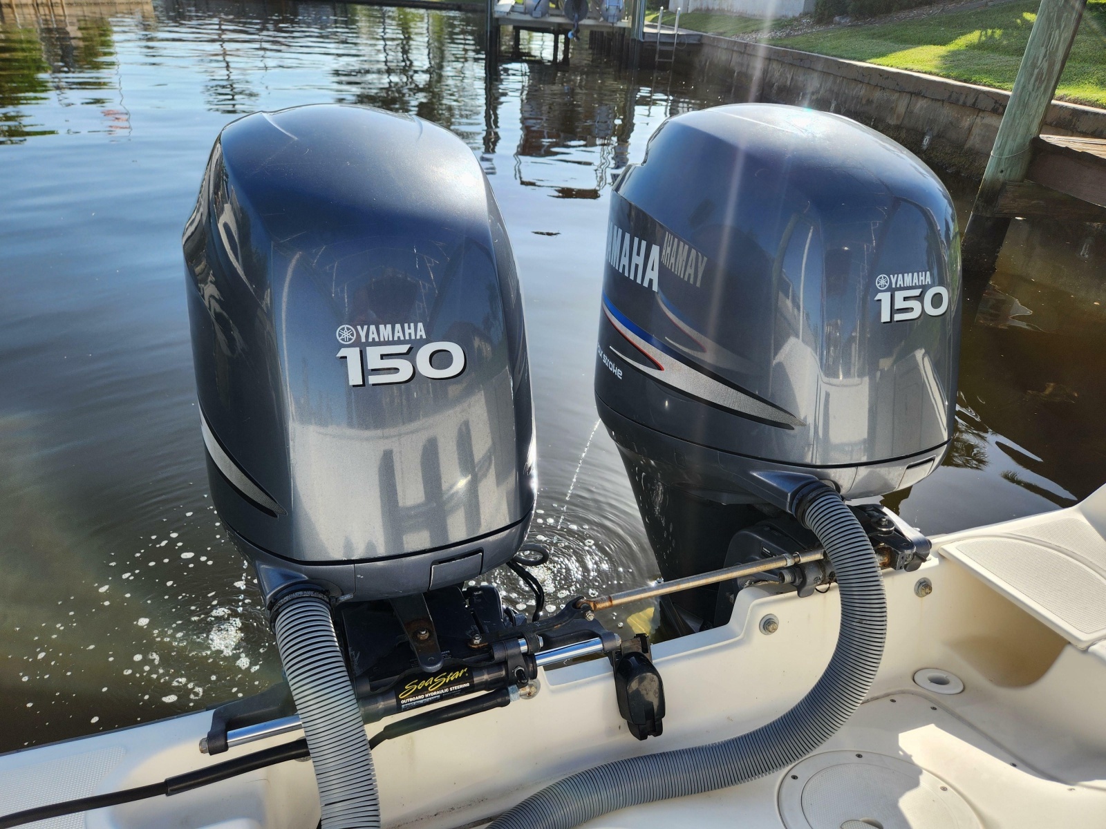 2004 Pursuit 2470 Center Console