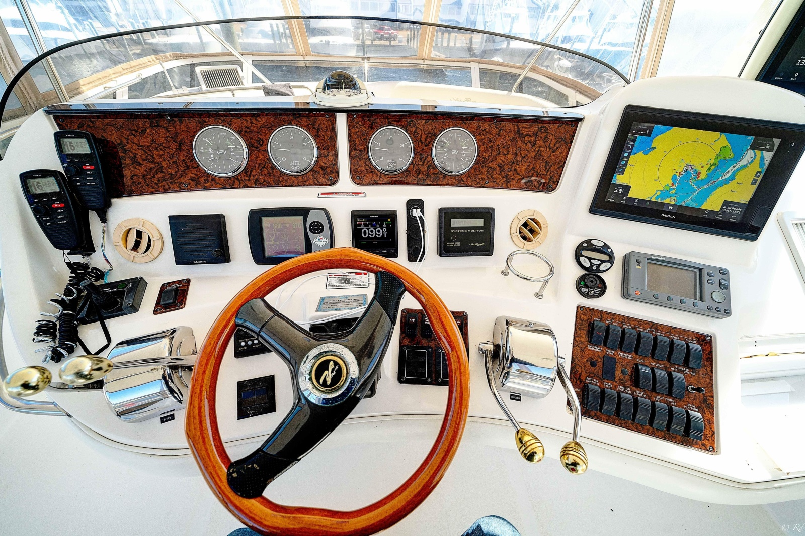 2004 Sea Ray 480 Sedan Bridge