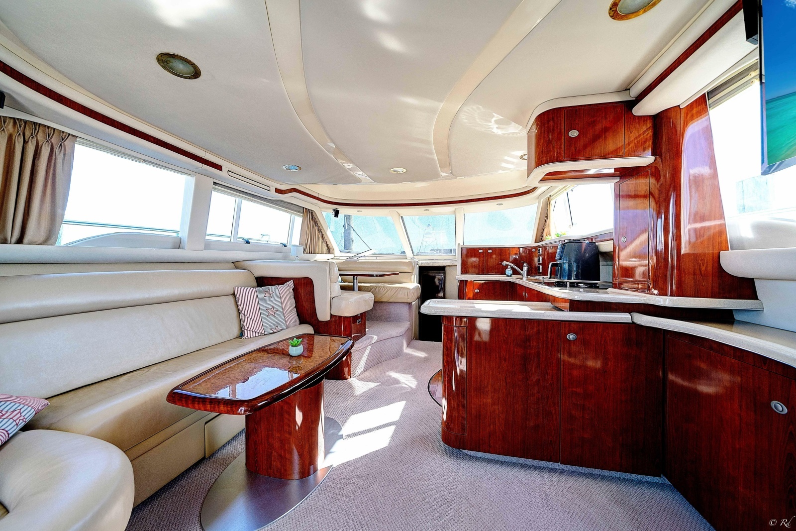 2004 Sea Ray 480 Sedan Bridge