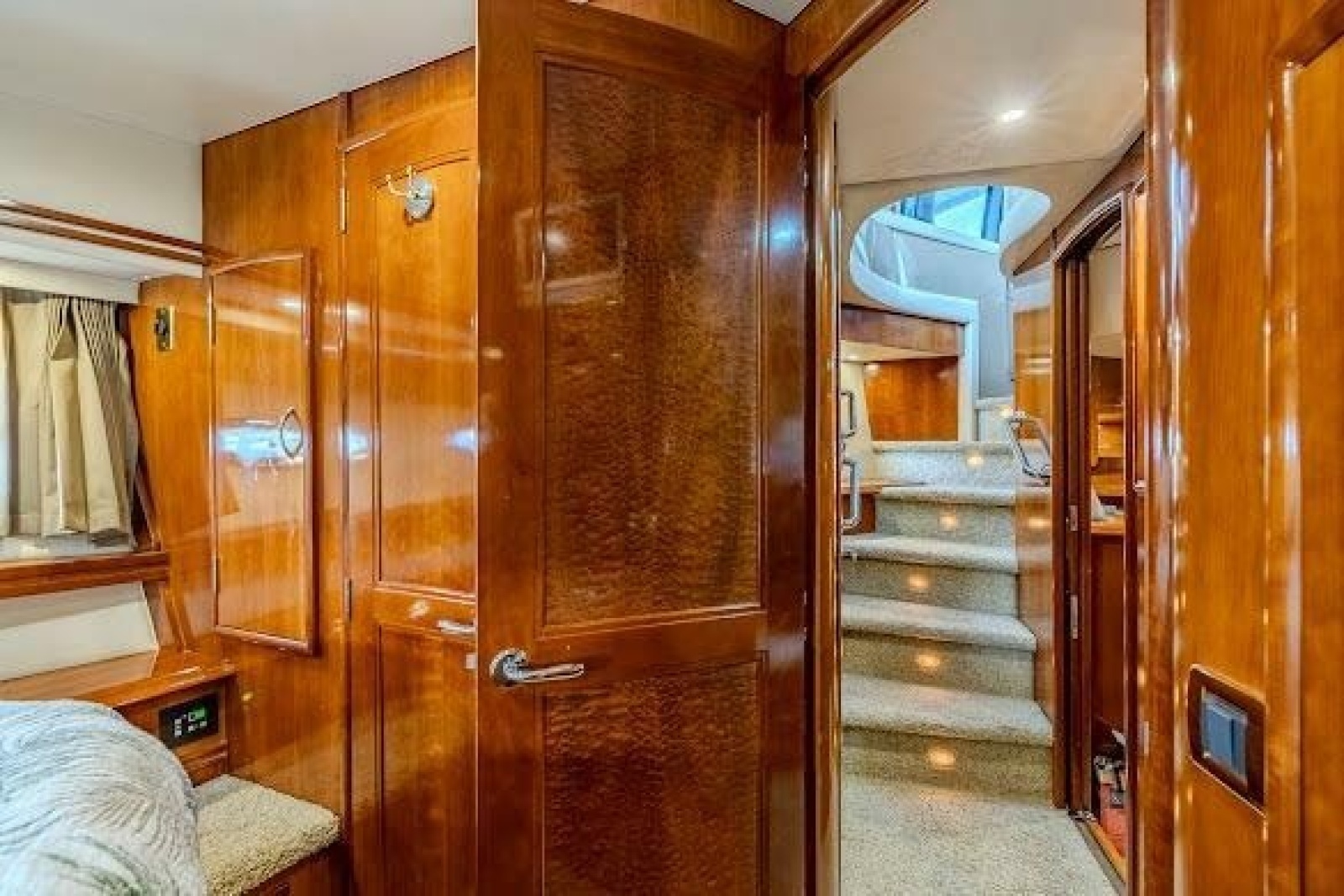2003 Carver 570 Voyager Pilothouse