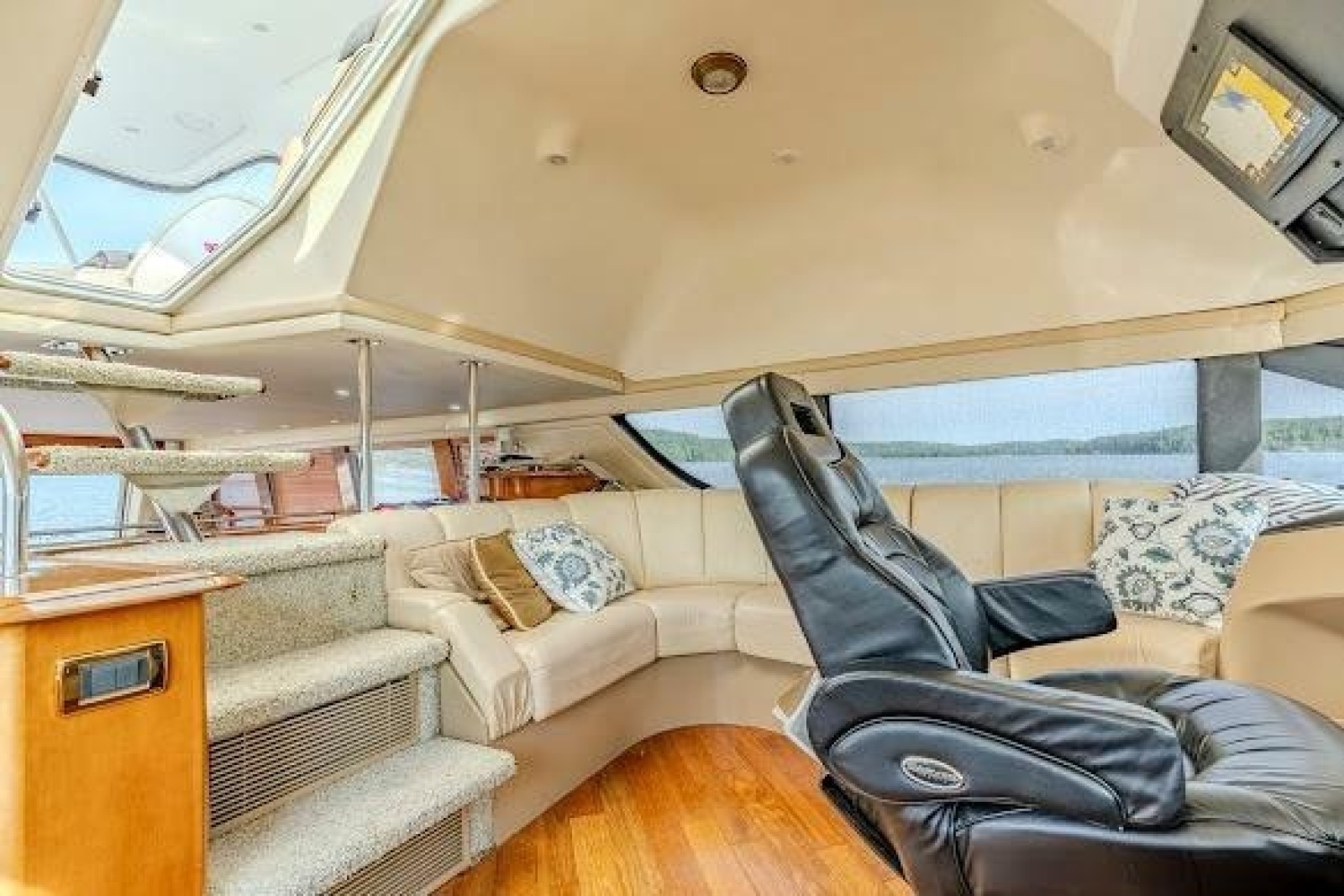 2003 Carver 570 Voyager Pilothouse