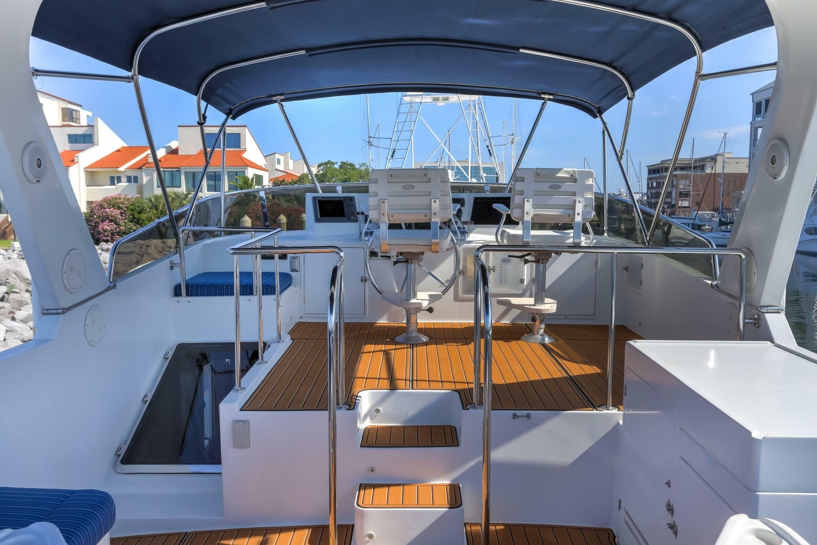 2003 Jefferson Pilothouse 57