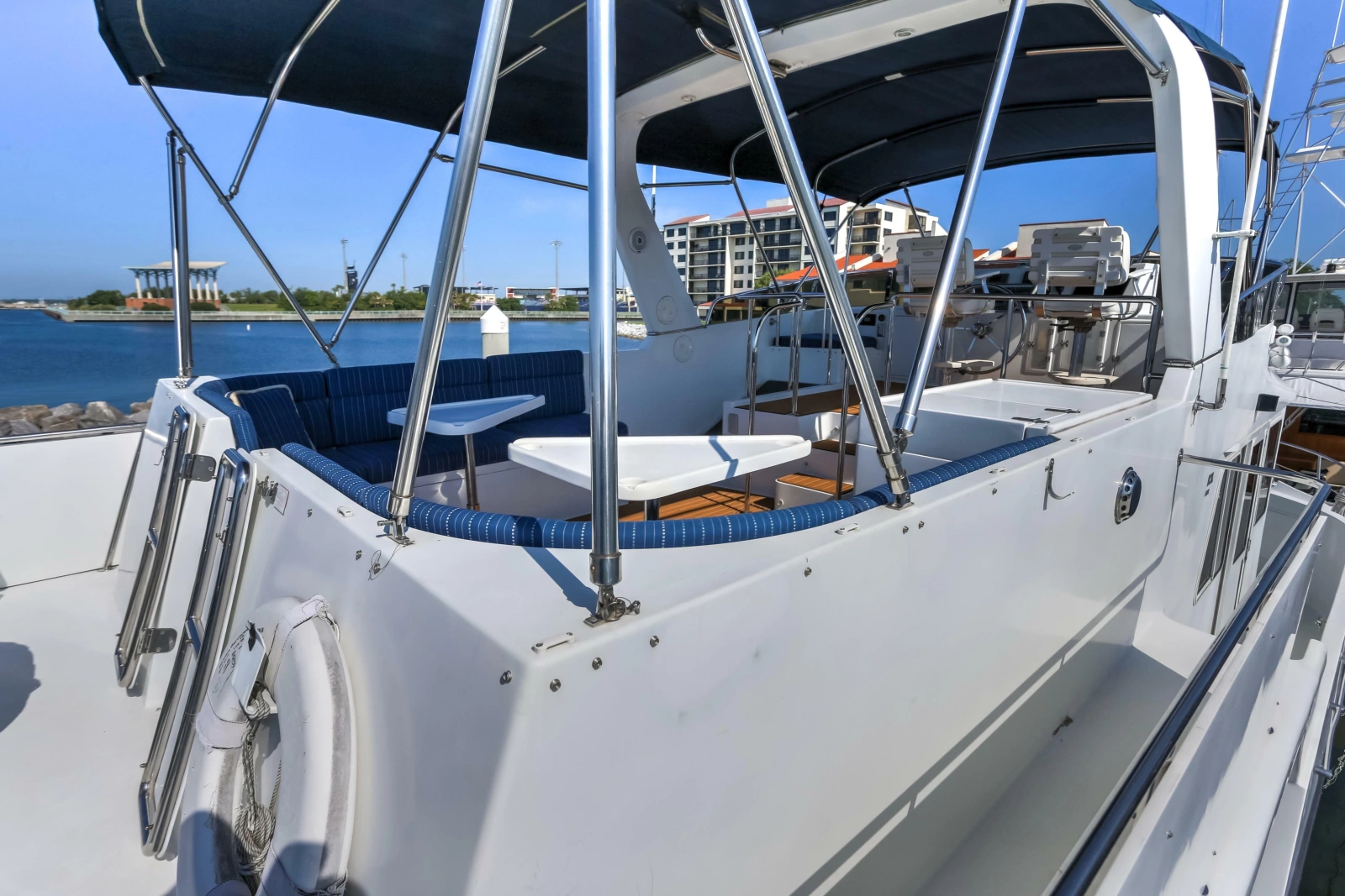 2003 Jefferson Pilothouse 57
