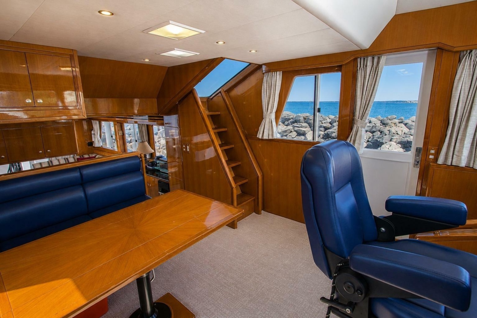 2003 Jefferson Pilothouse 57