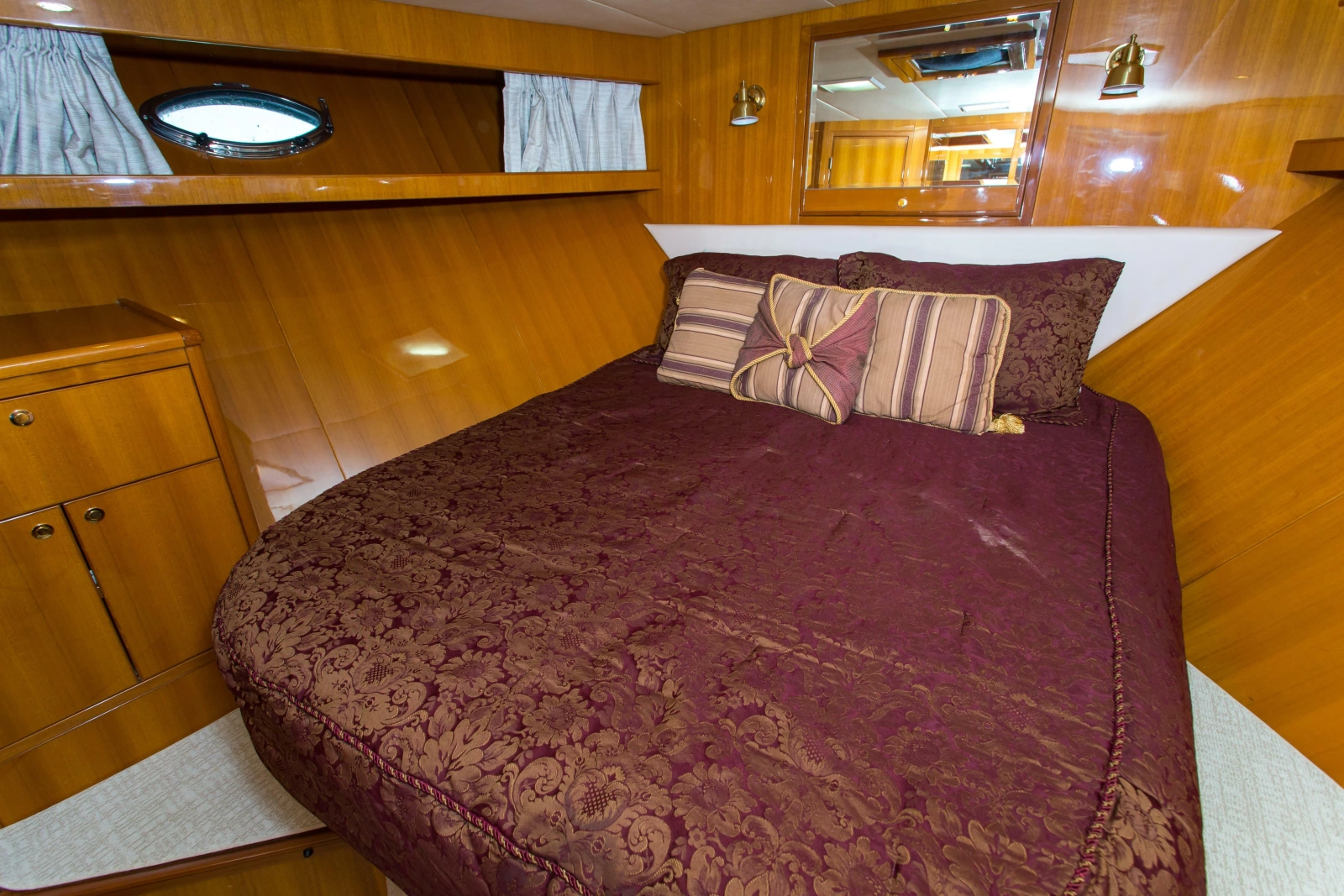 2003 Jefferson Pilothouse 57