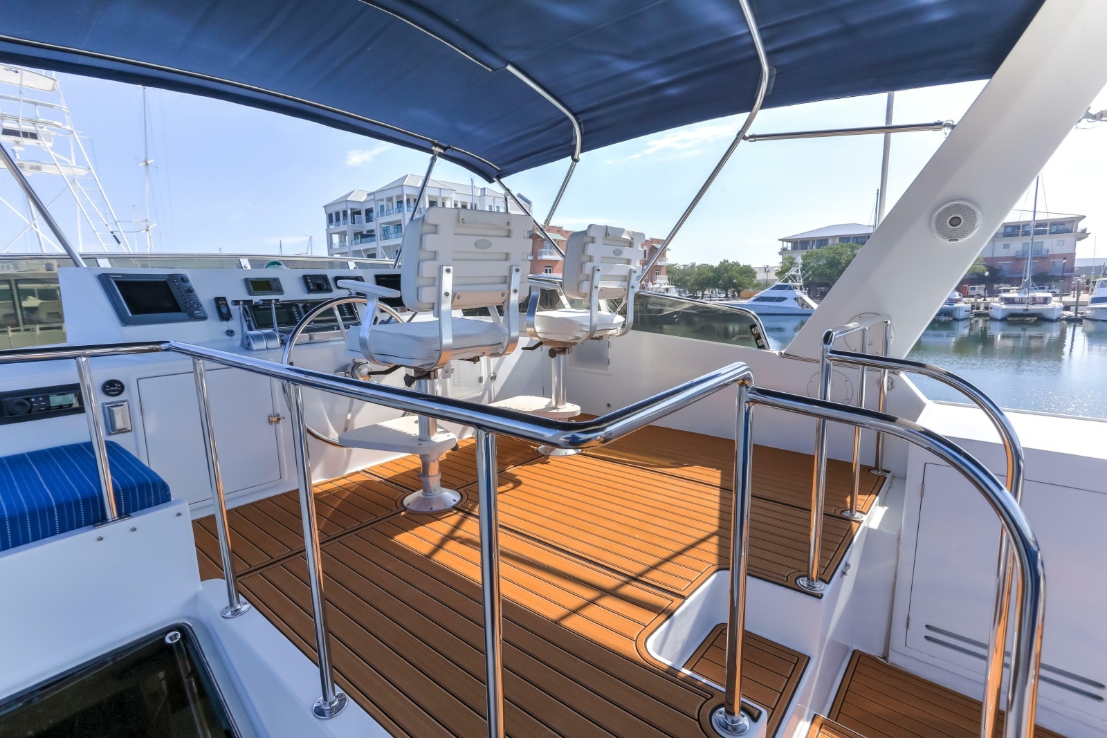 2003 Jefferson Pilothouse 57